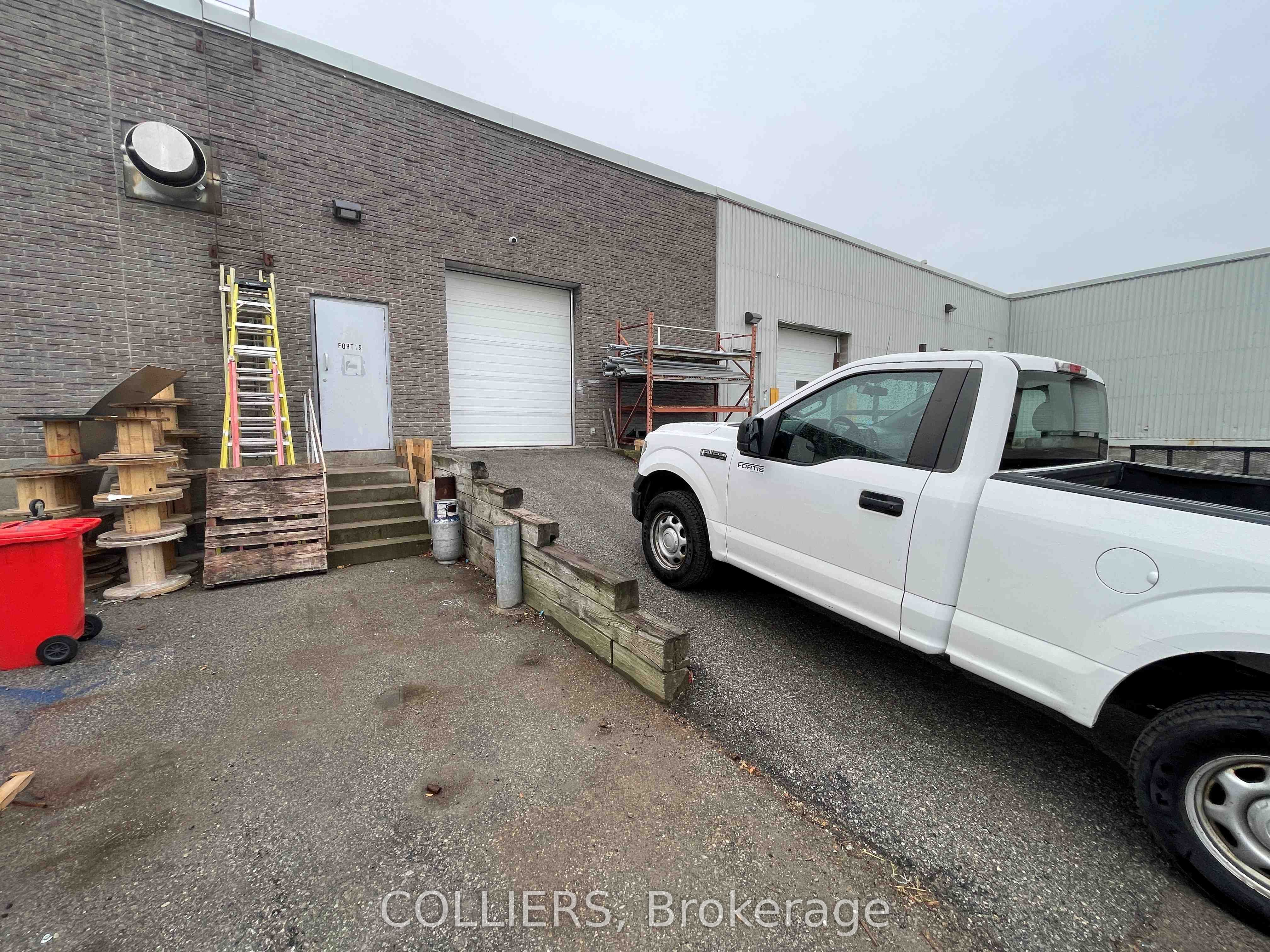 475 Edward Ave Property Photo 7