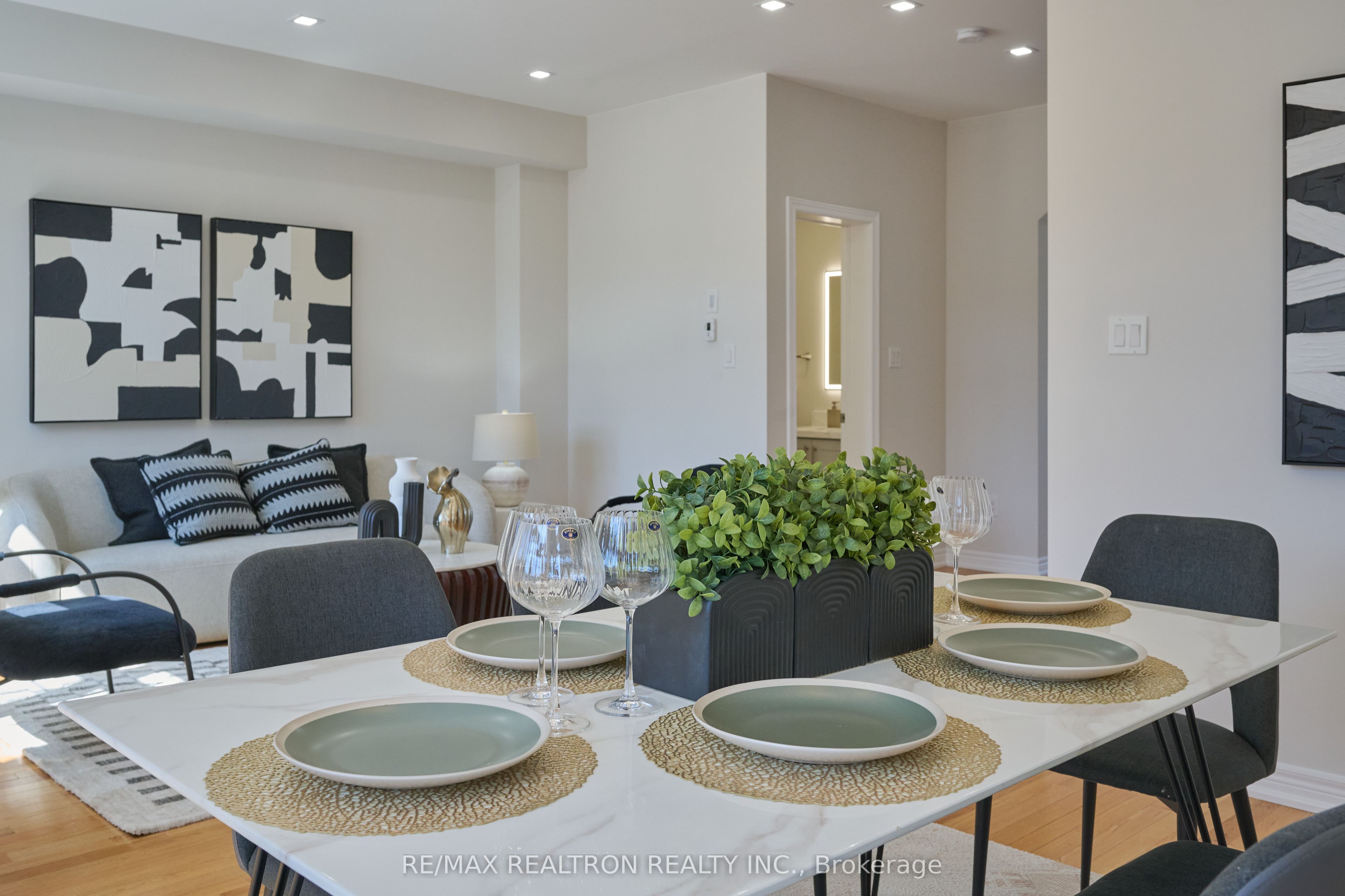 10 Globemaster Lane Property Photo 8