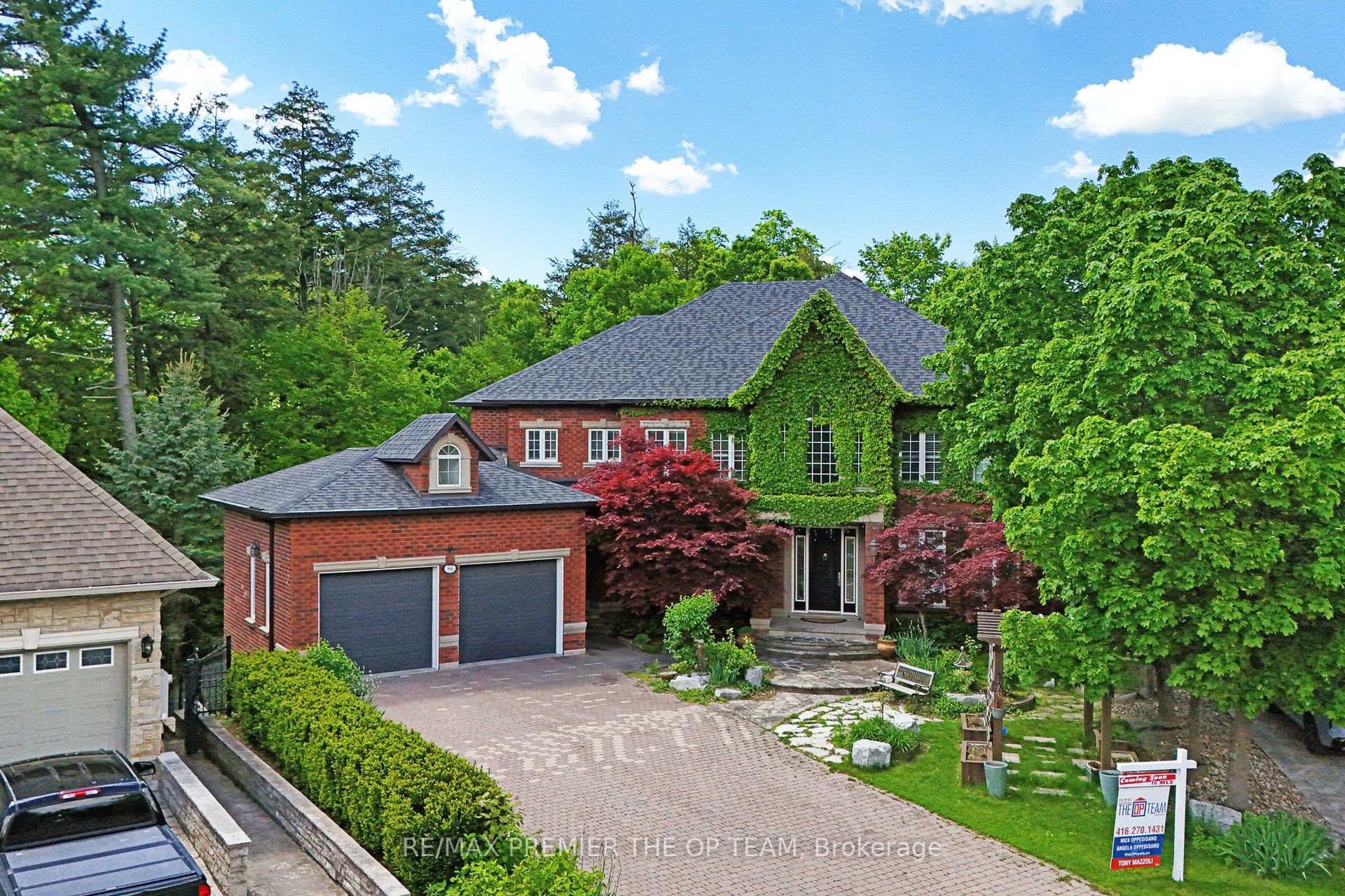 86 Muzich Place Property Photo 4