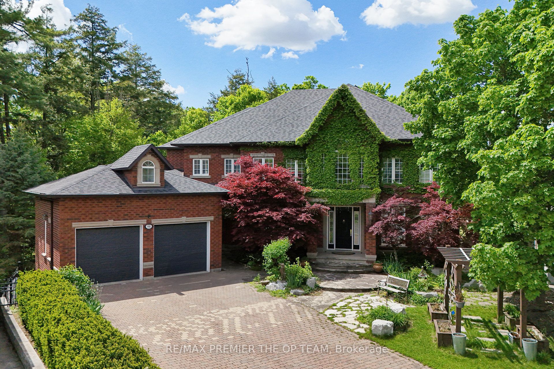 86 Muzich Place Property Photo 6
