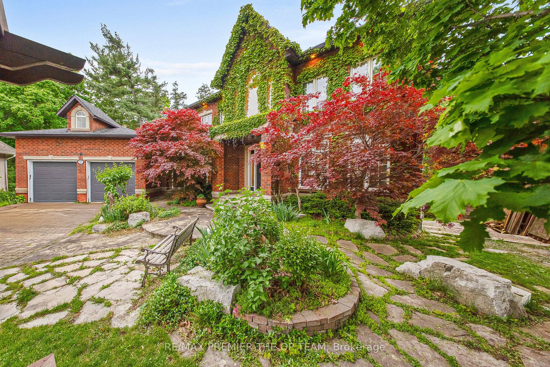 86 Muzich Place Property Photo 8