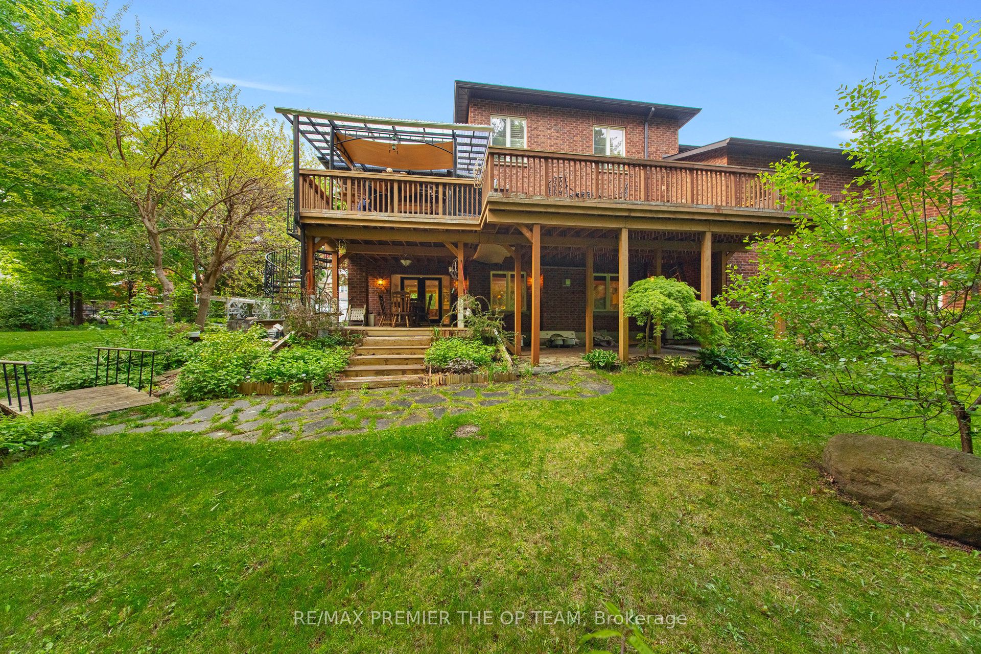 86 Muzich Place Property Photo 37