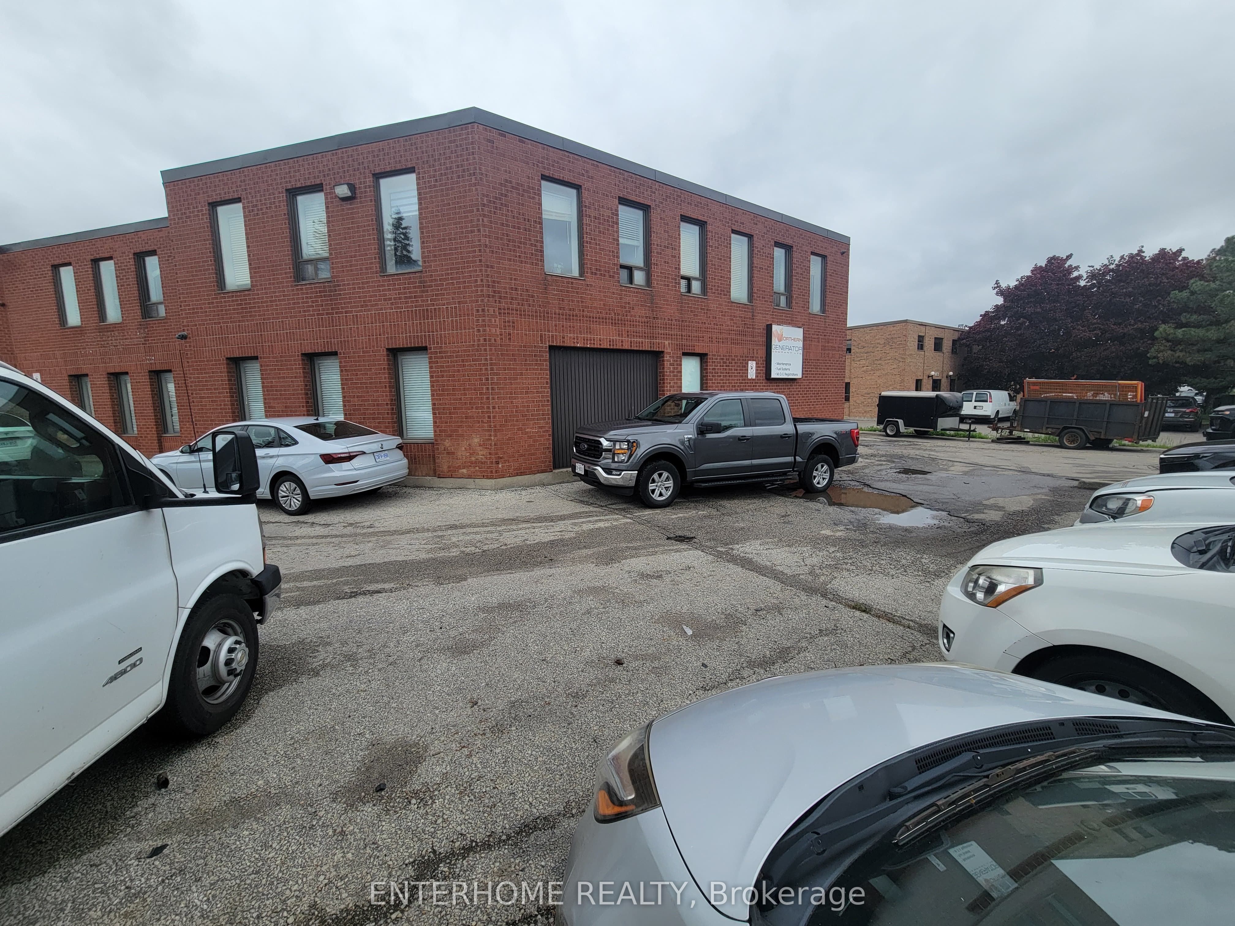 80 Ashbridge Cir Property Photo 1