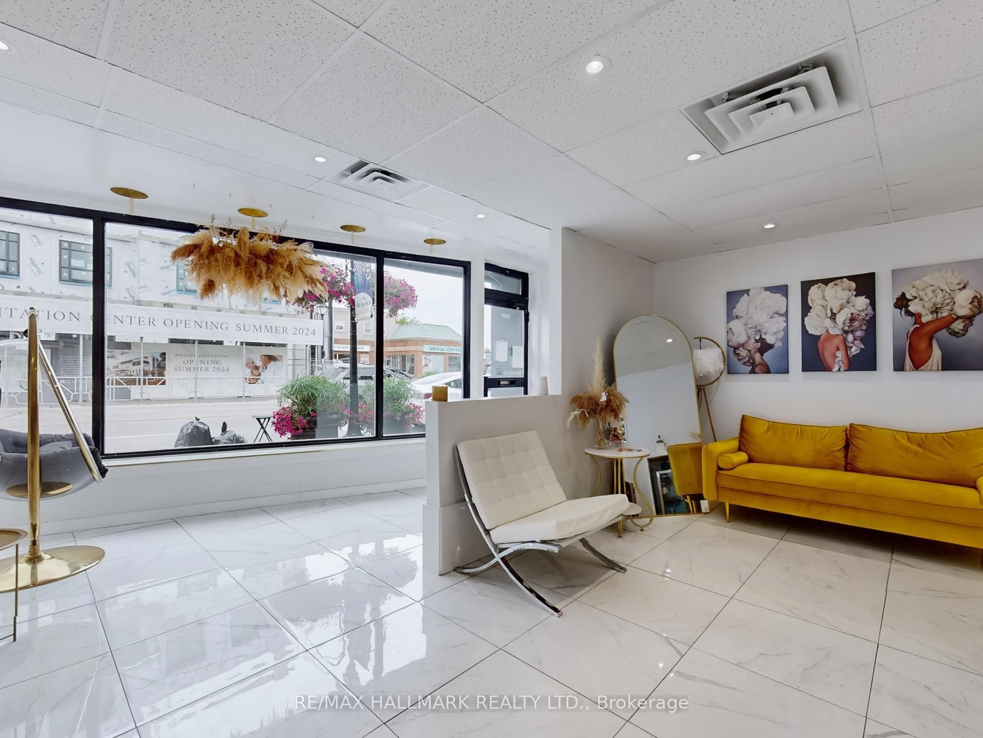 15187 Yonge St Property Photo 9
