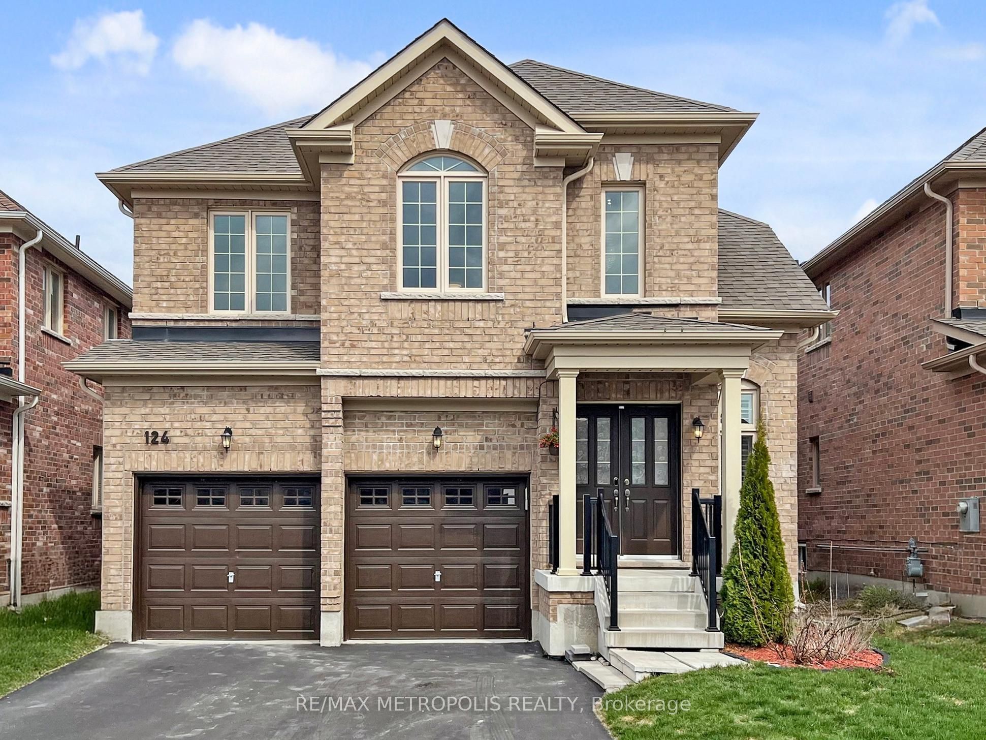 124 Milby Crescent Property Photo 1