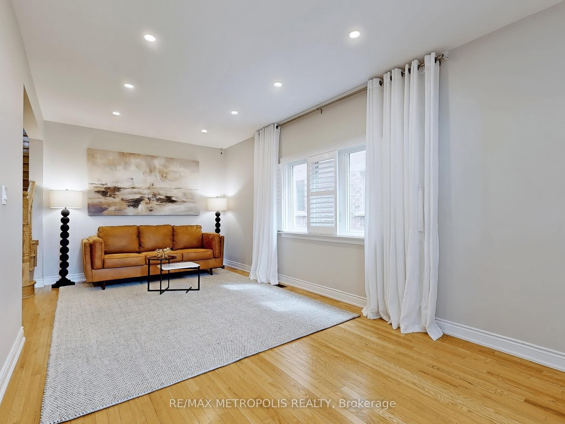124 Milby Crescent Property Photo 3