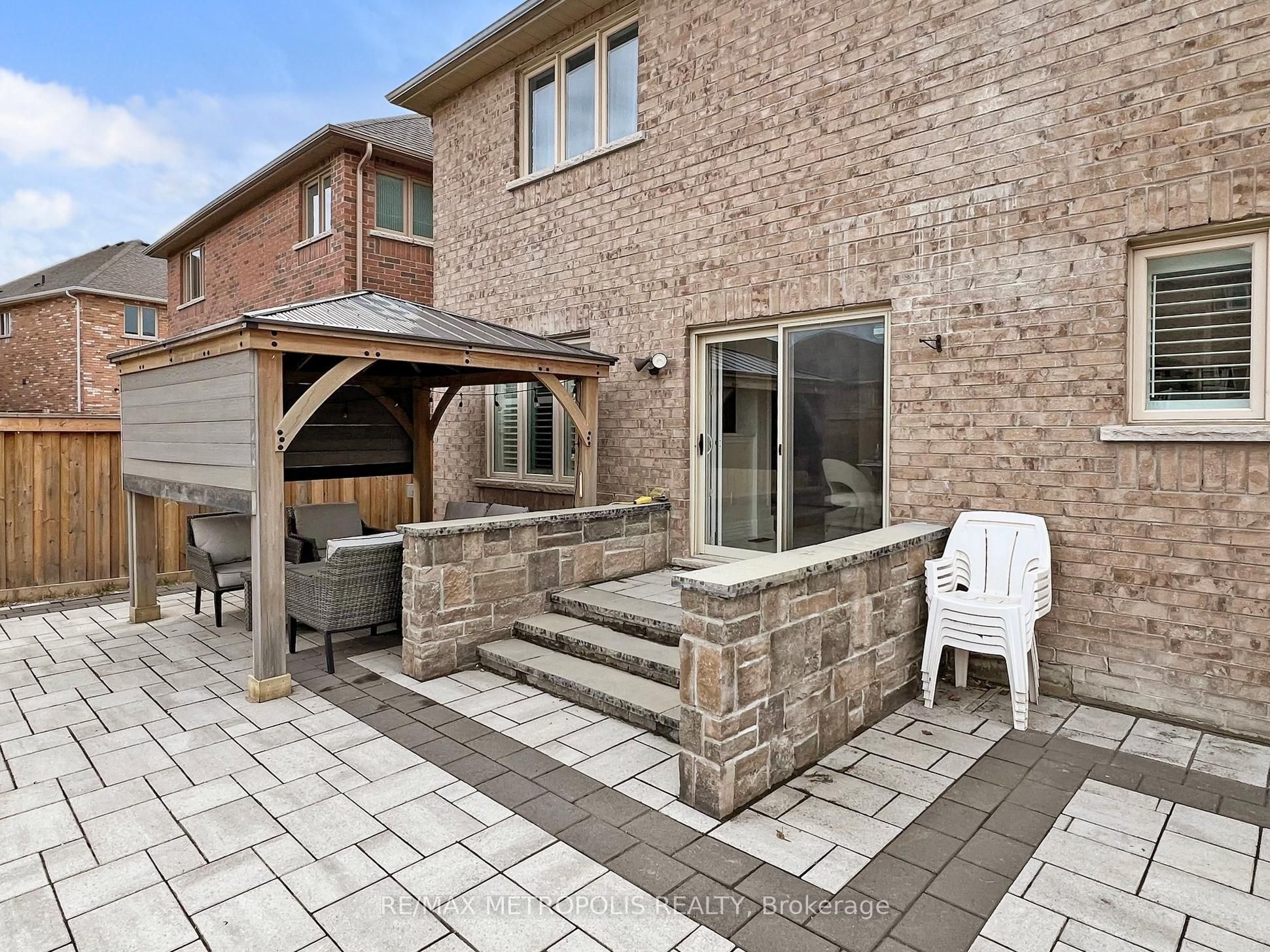 124 Milby Crescent Property Photo 22