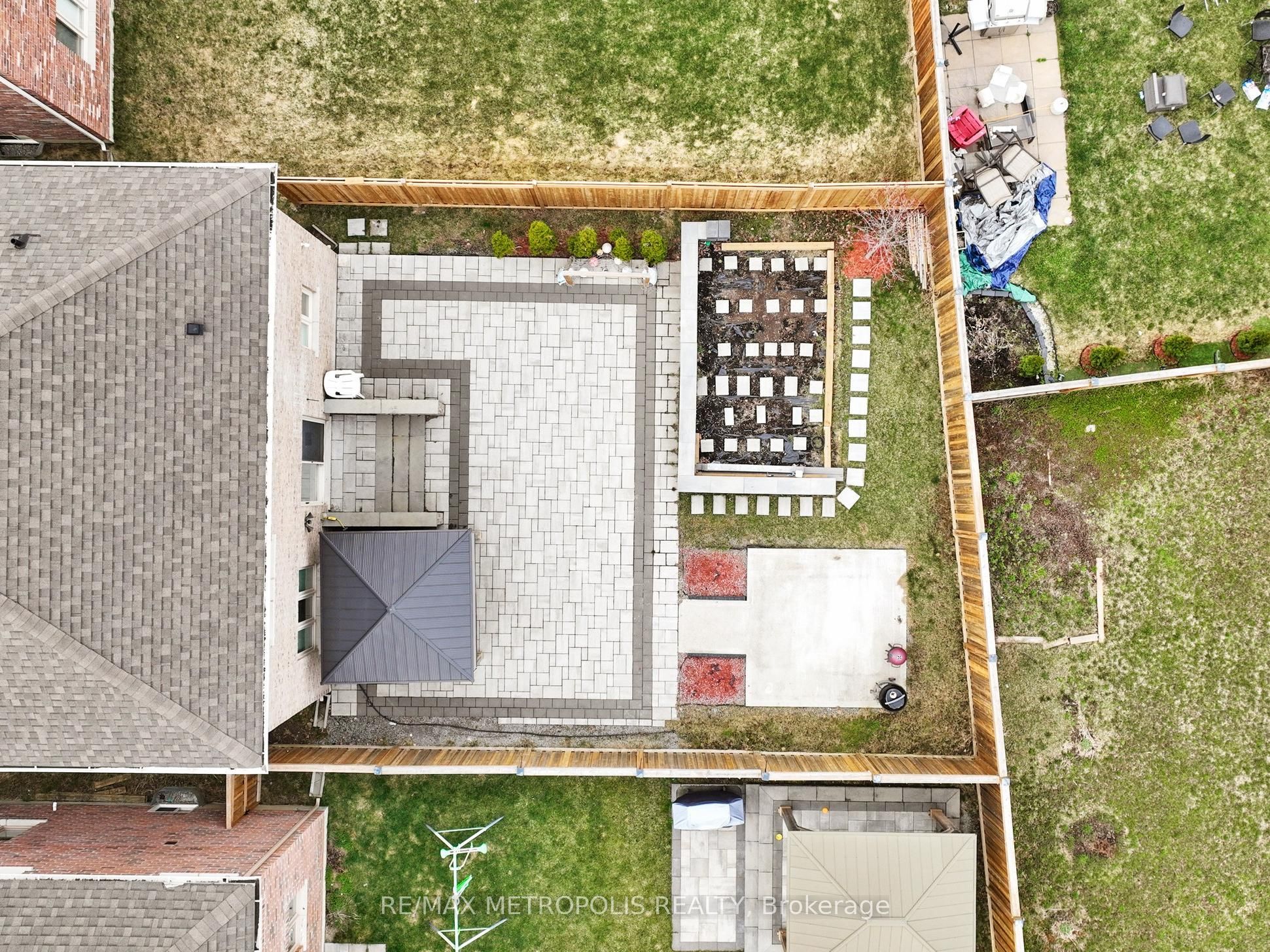 124 Milby Crescent Property Photo 25