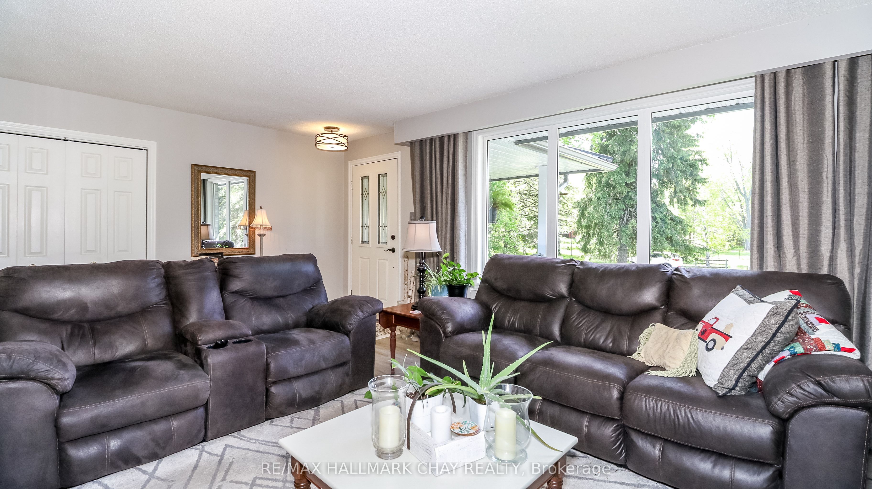 5142 30 Side Road Property Photo 11