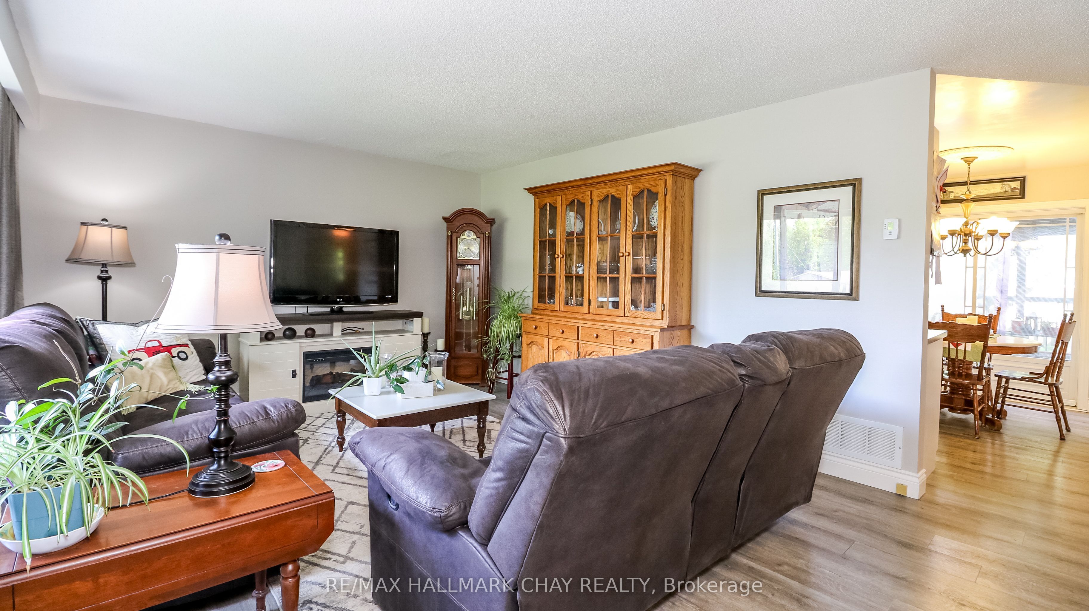 5142 30 Side Road Property Photo 12