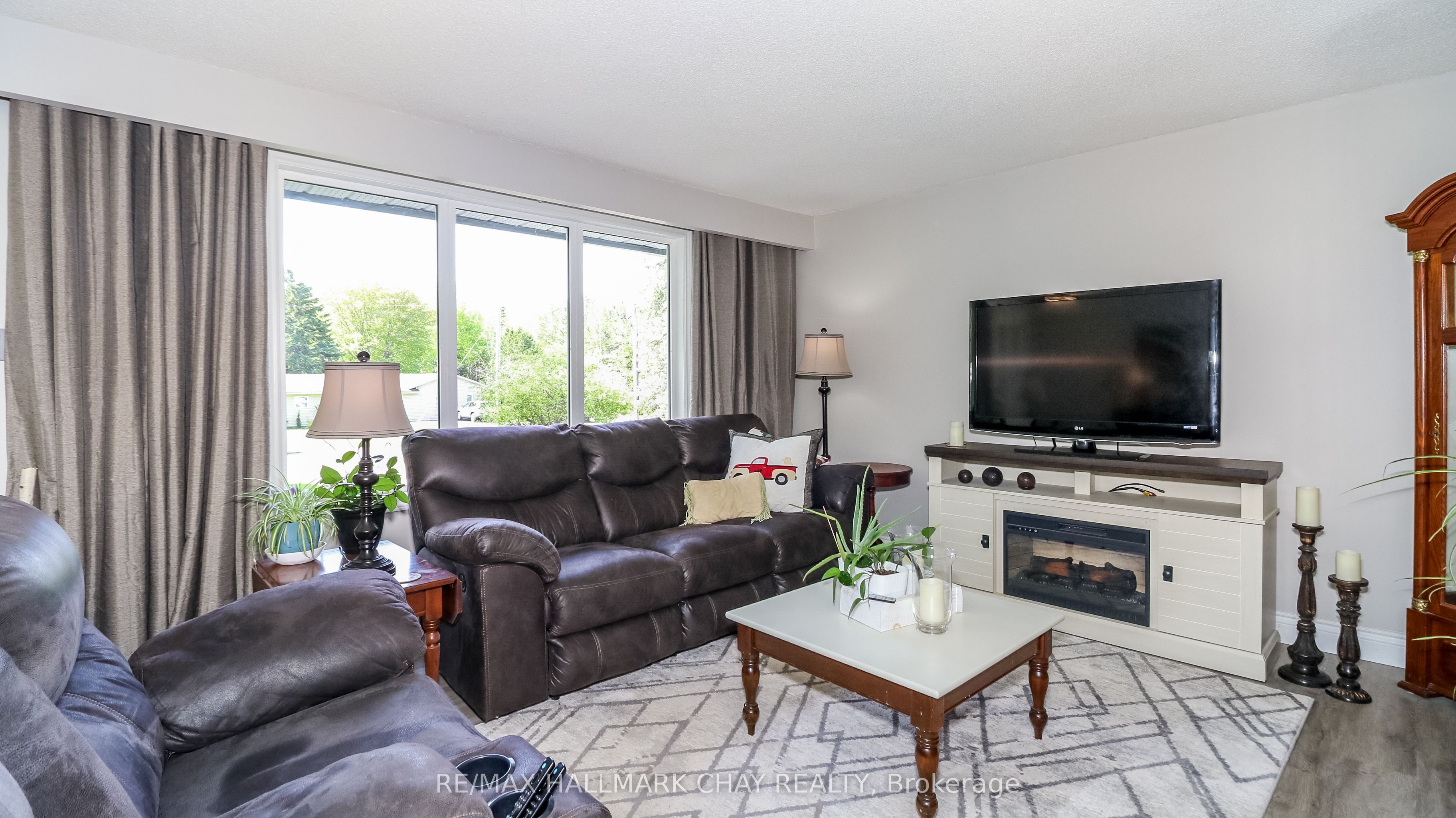 5142 30 Side Road Property Photo 13
