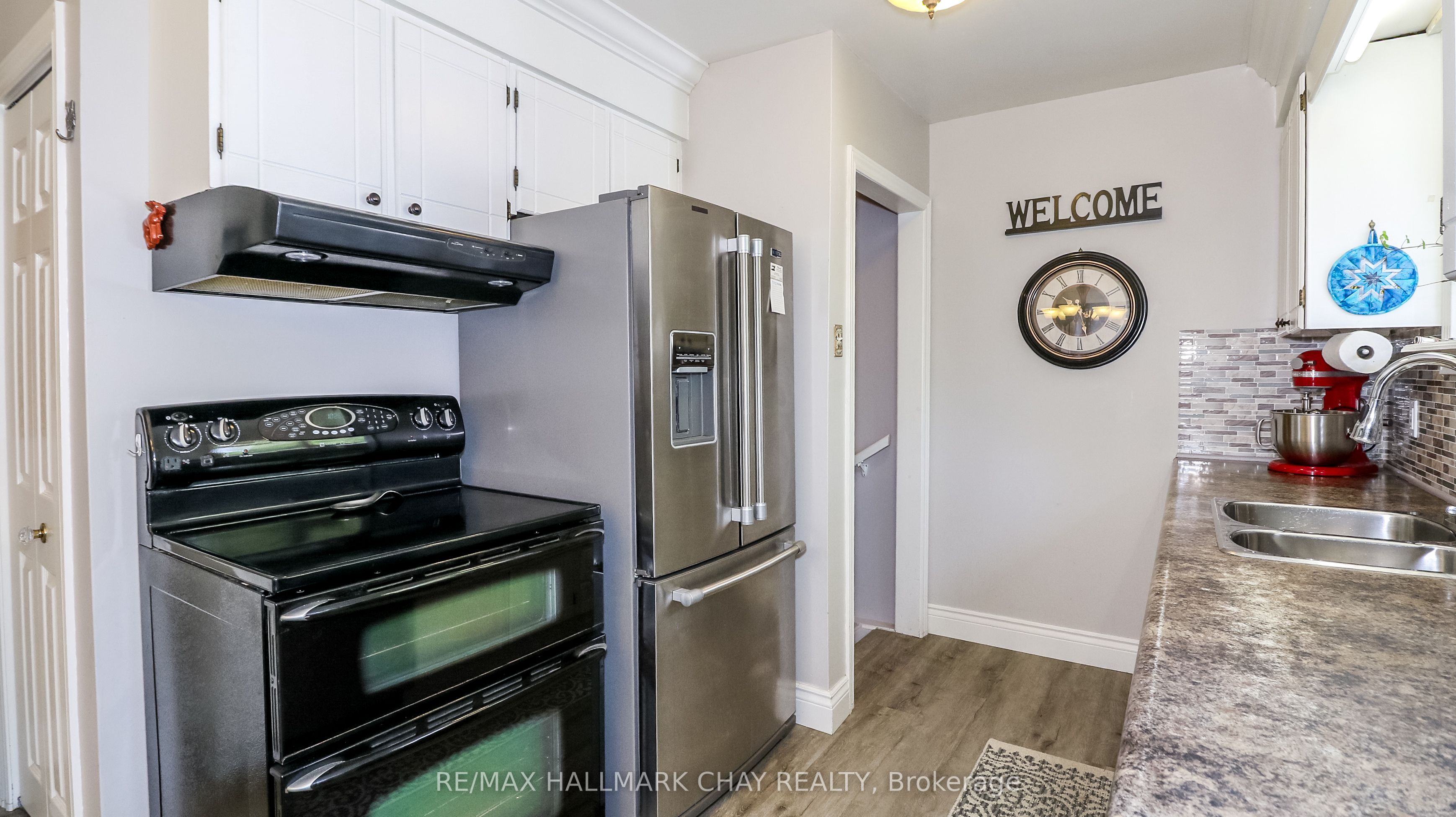 5142 30 Side Road Property Photo 19