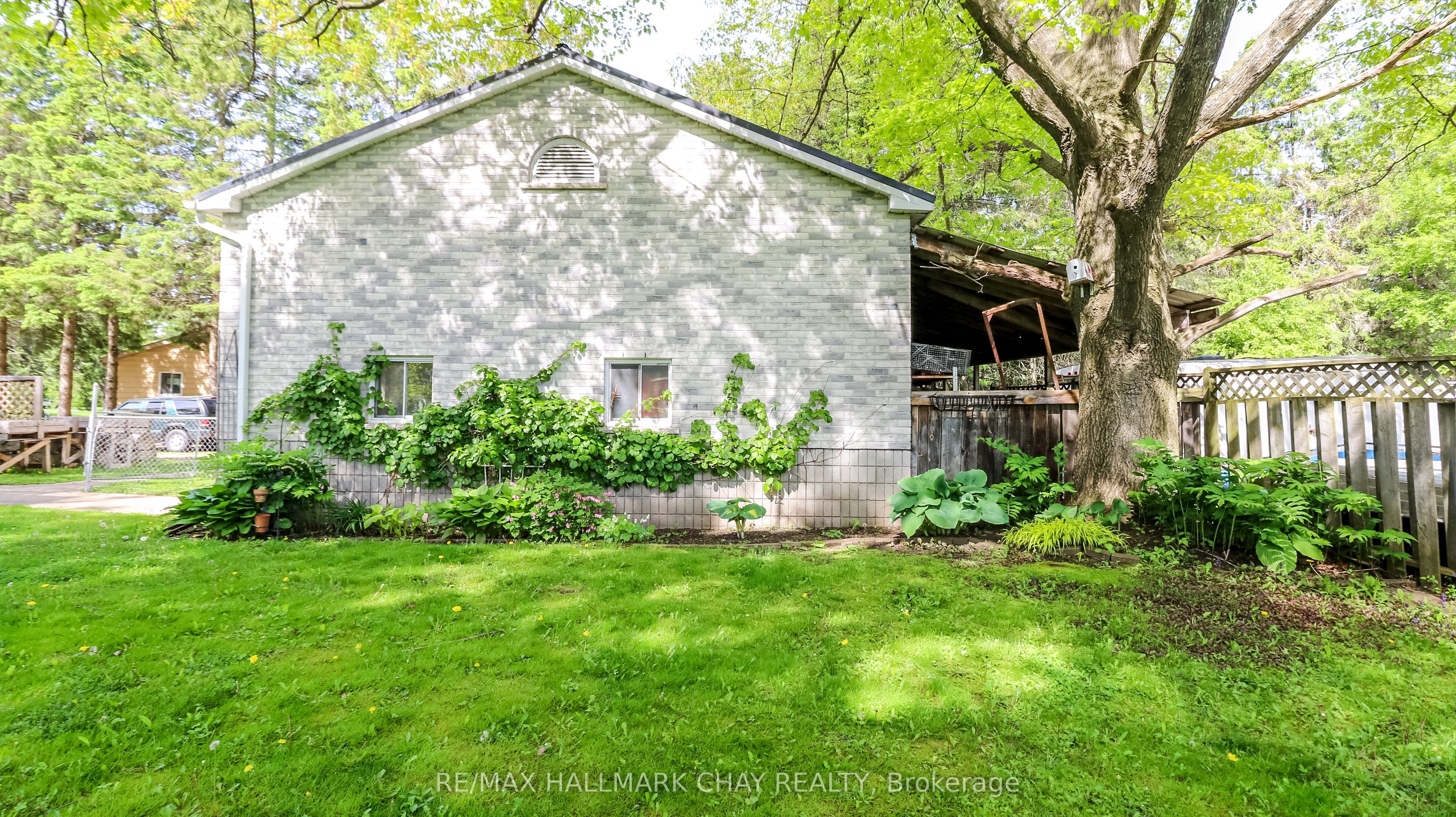 5142 30 Side Road Property Photo 39
