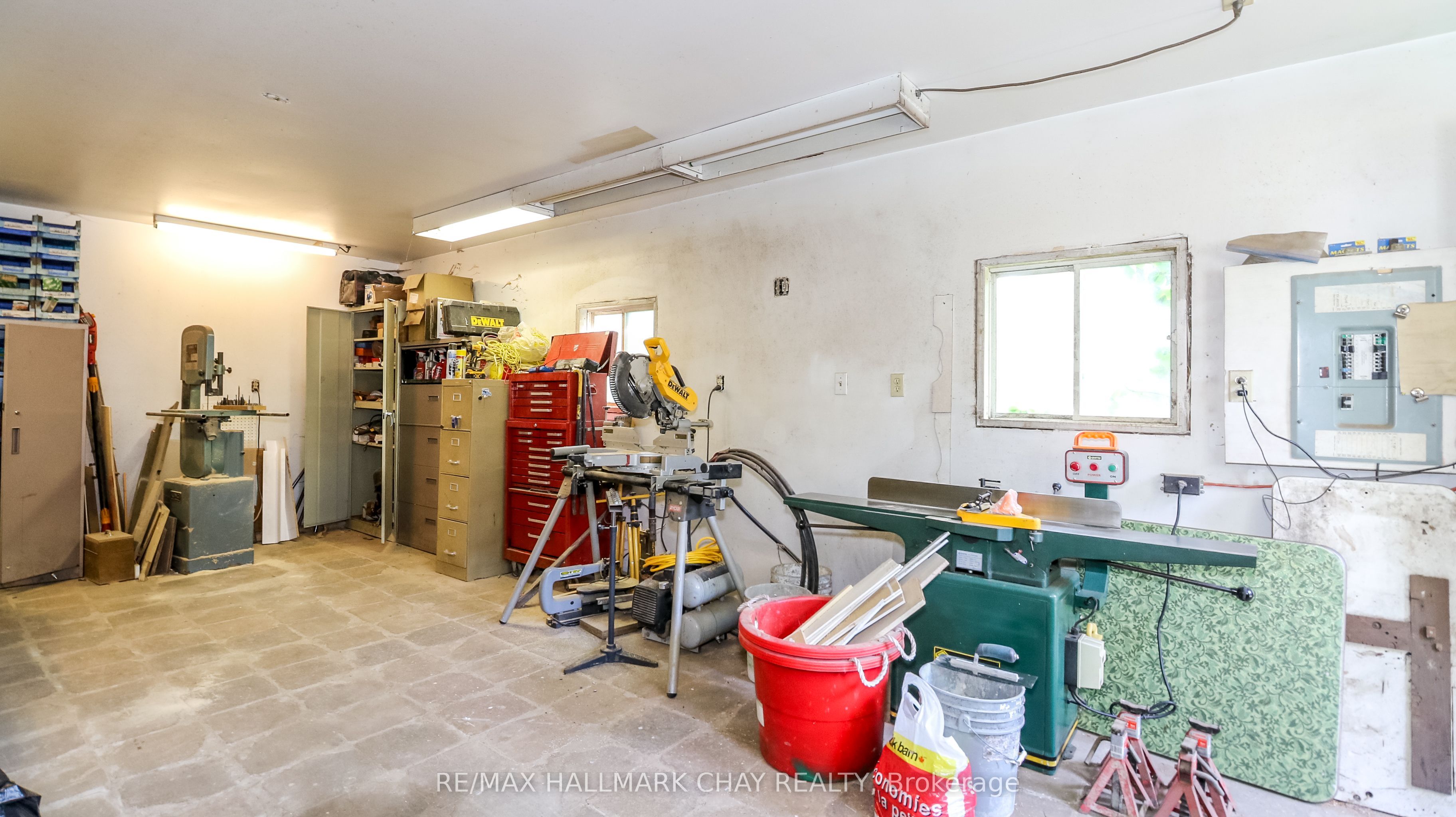 5142 30 Side Road Property Photo 42