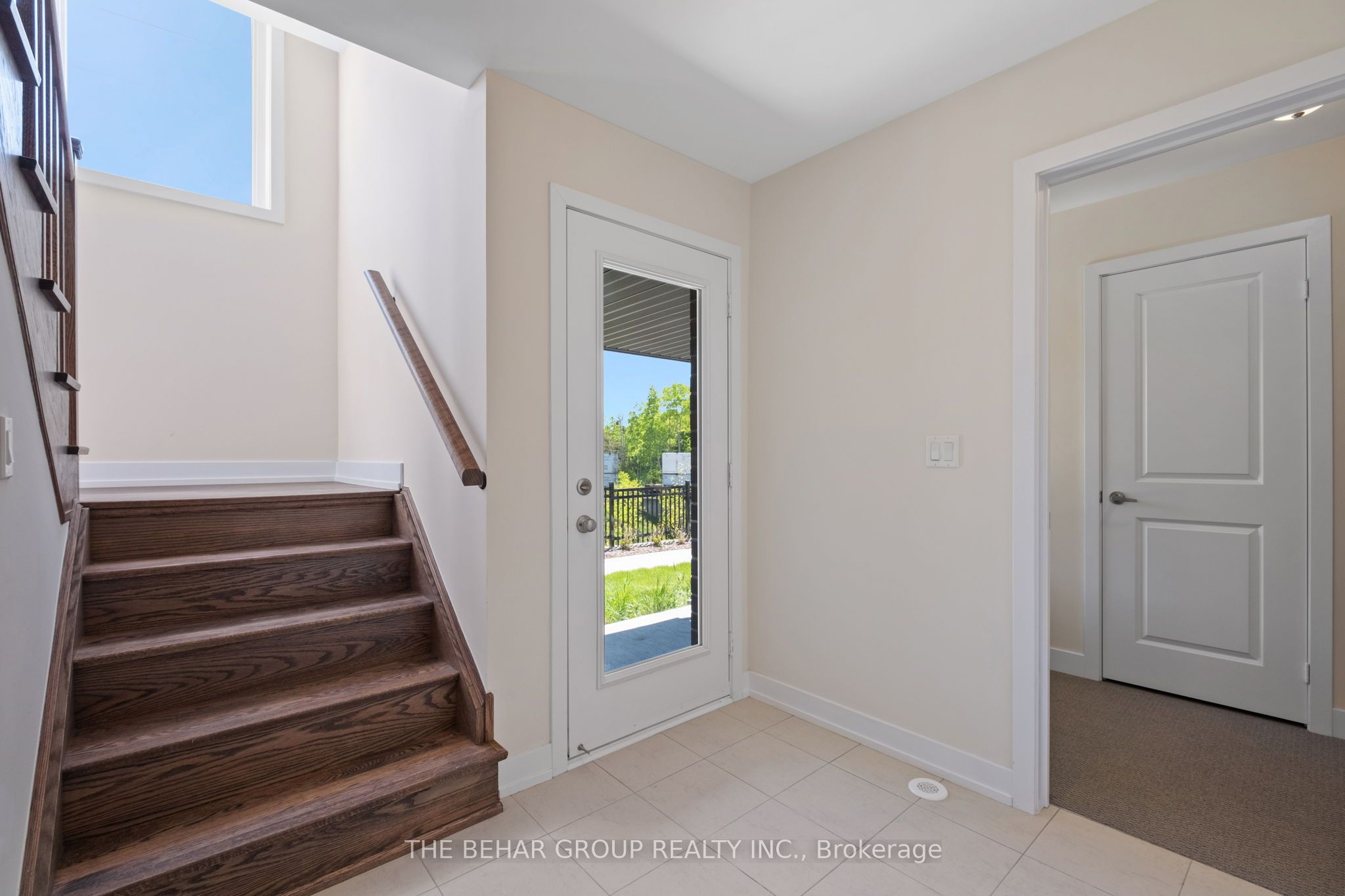 39 Credit Lane Property Photo 2