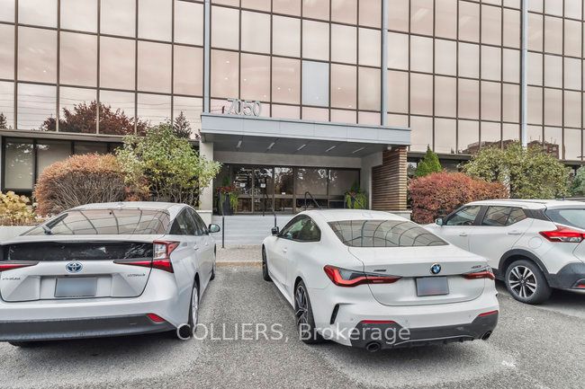 #700 - 7030 Woodbine Avenue Property Photo 2