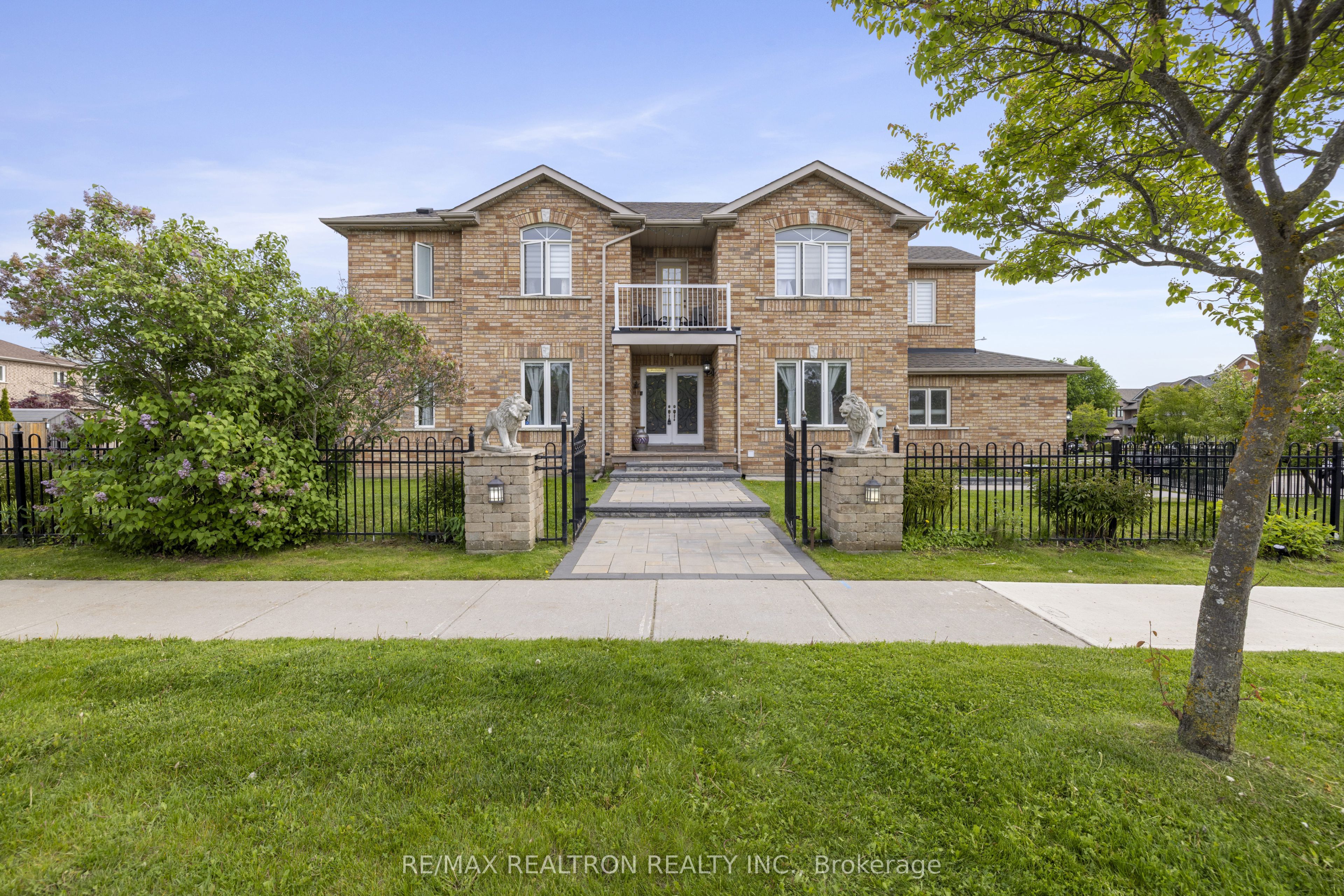 1 Emily Court Property Photo 1
