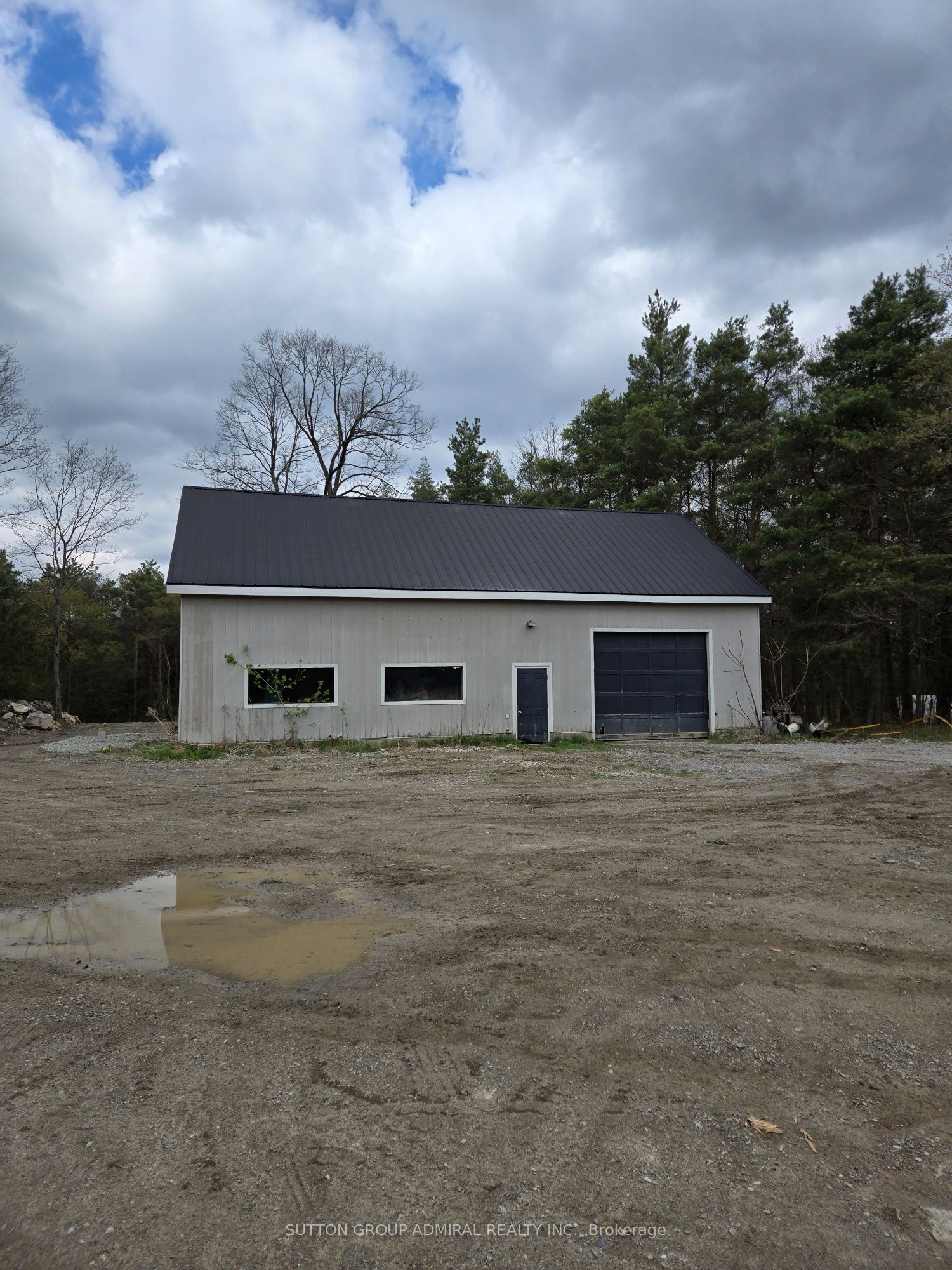 4212 Vivian Road Property Photo 2