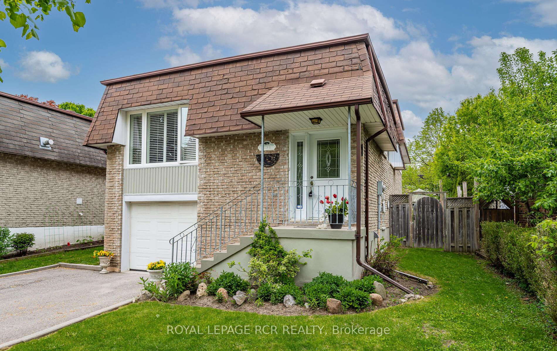 231 Stouffer St Property Photo 1