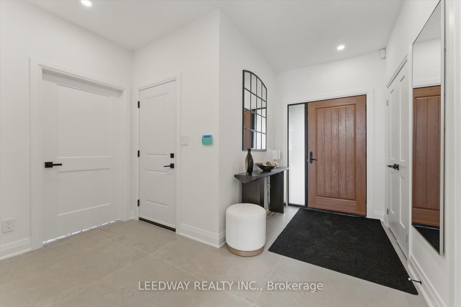24410 Thorah Park Boulevard Property Photo 5
