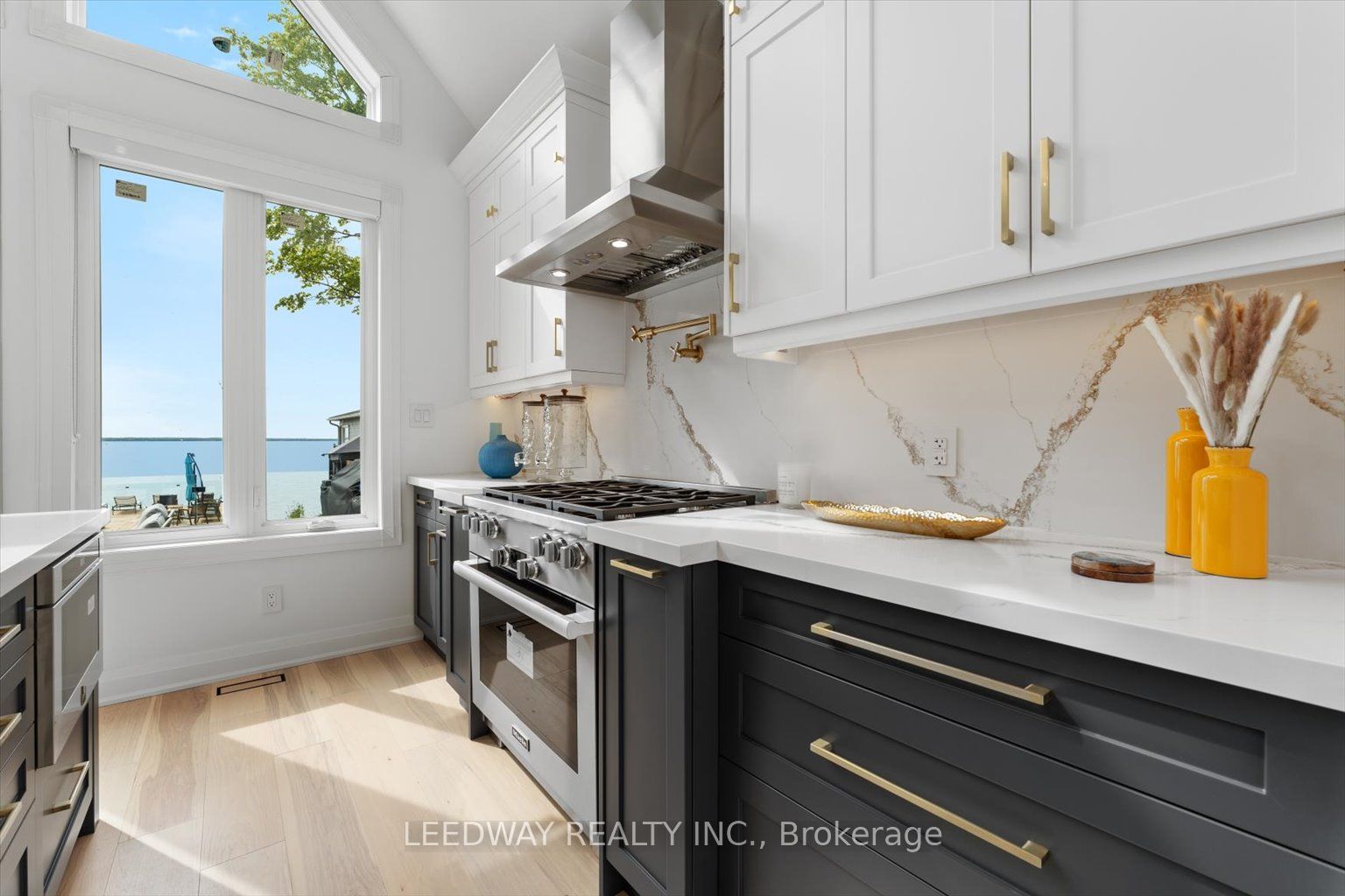 24410 Thorah Park Boulevard Property Photo 16