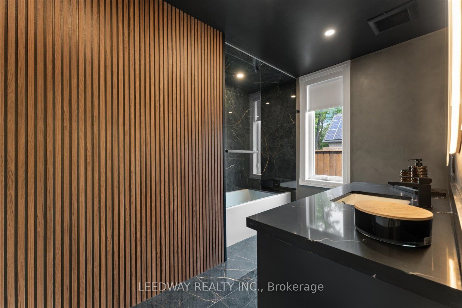 24410 Thorah Park Boulevard Property Photo 20