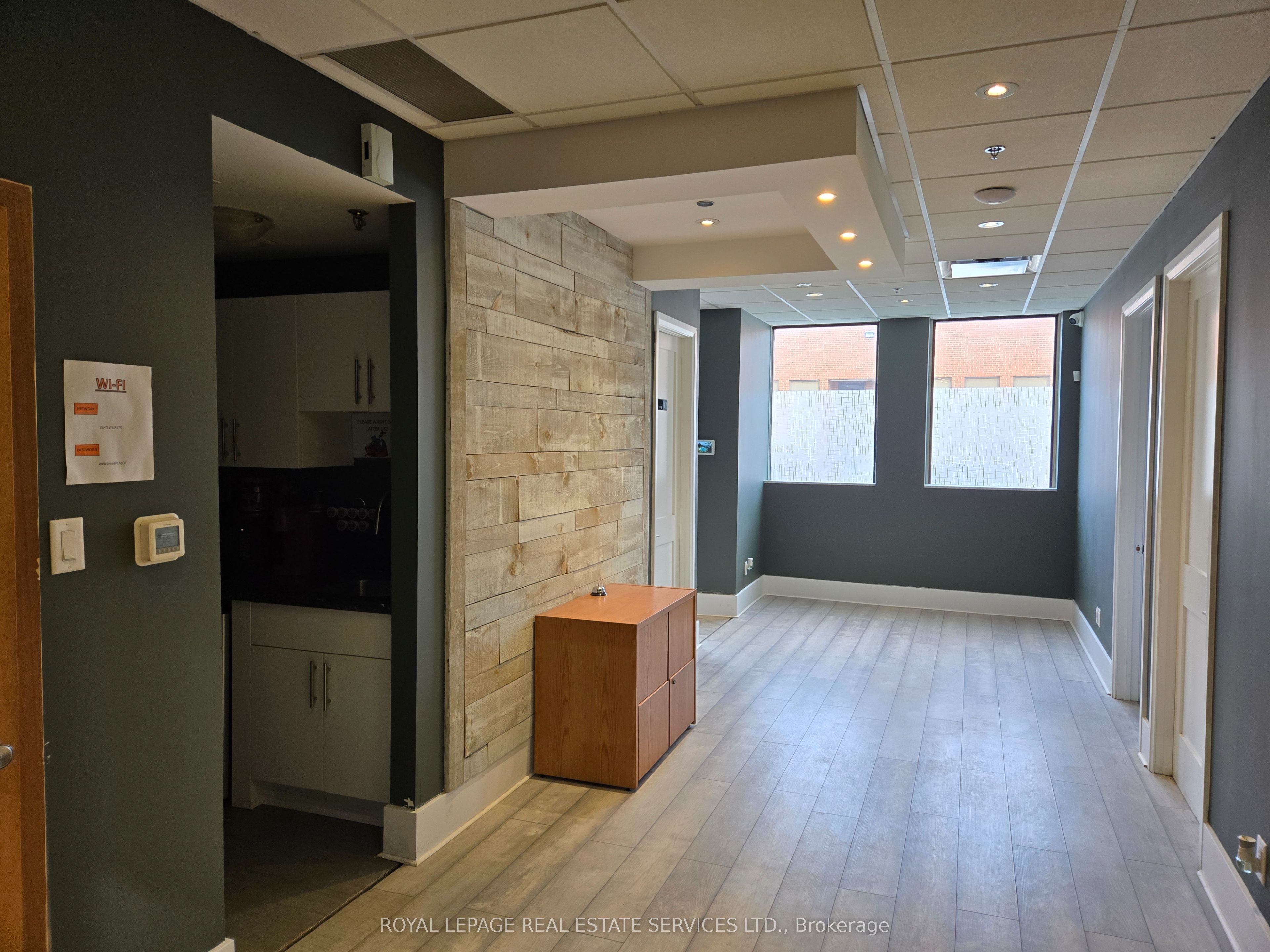 8201 Keele St Property Photo 7