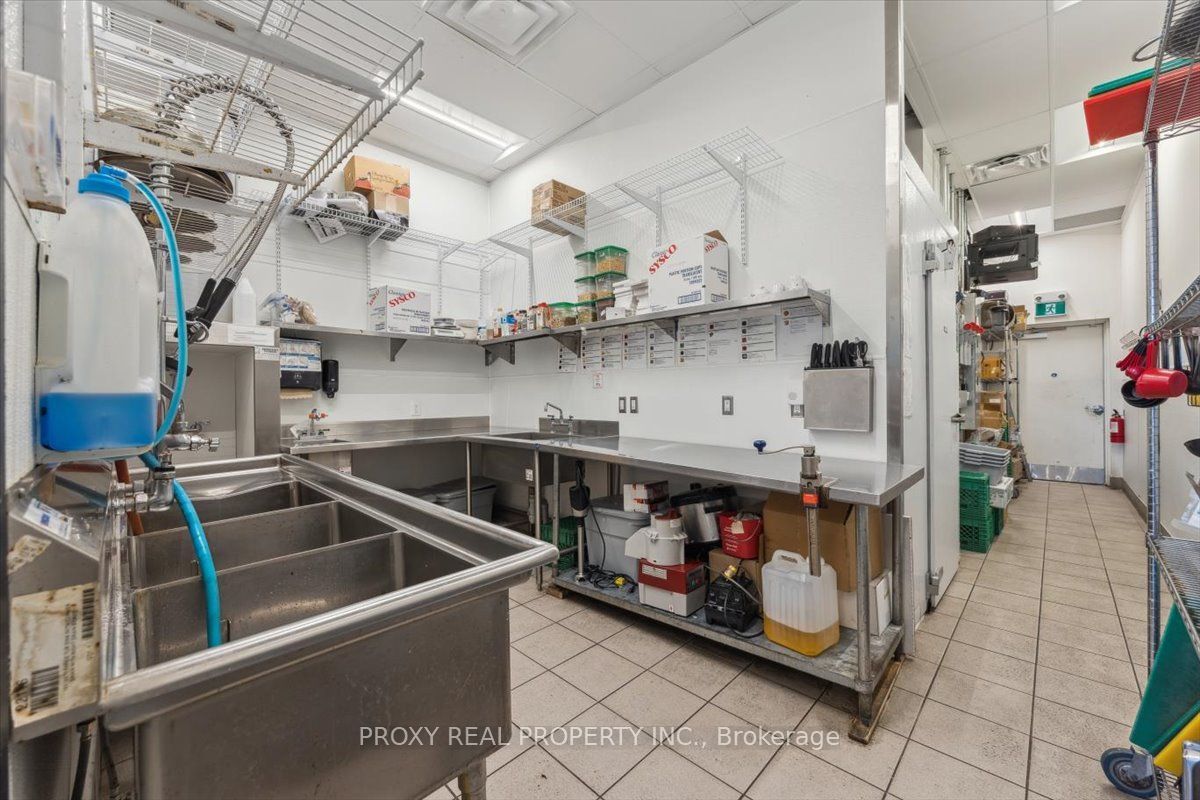 1484 Innisfil Beach Rd Property Photo 13