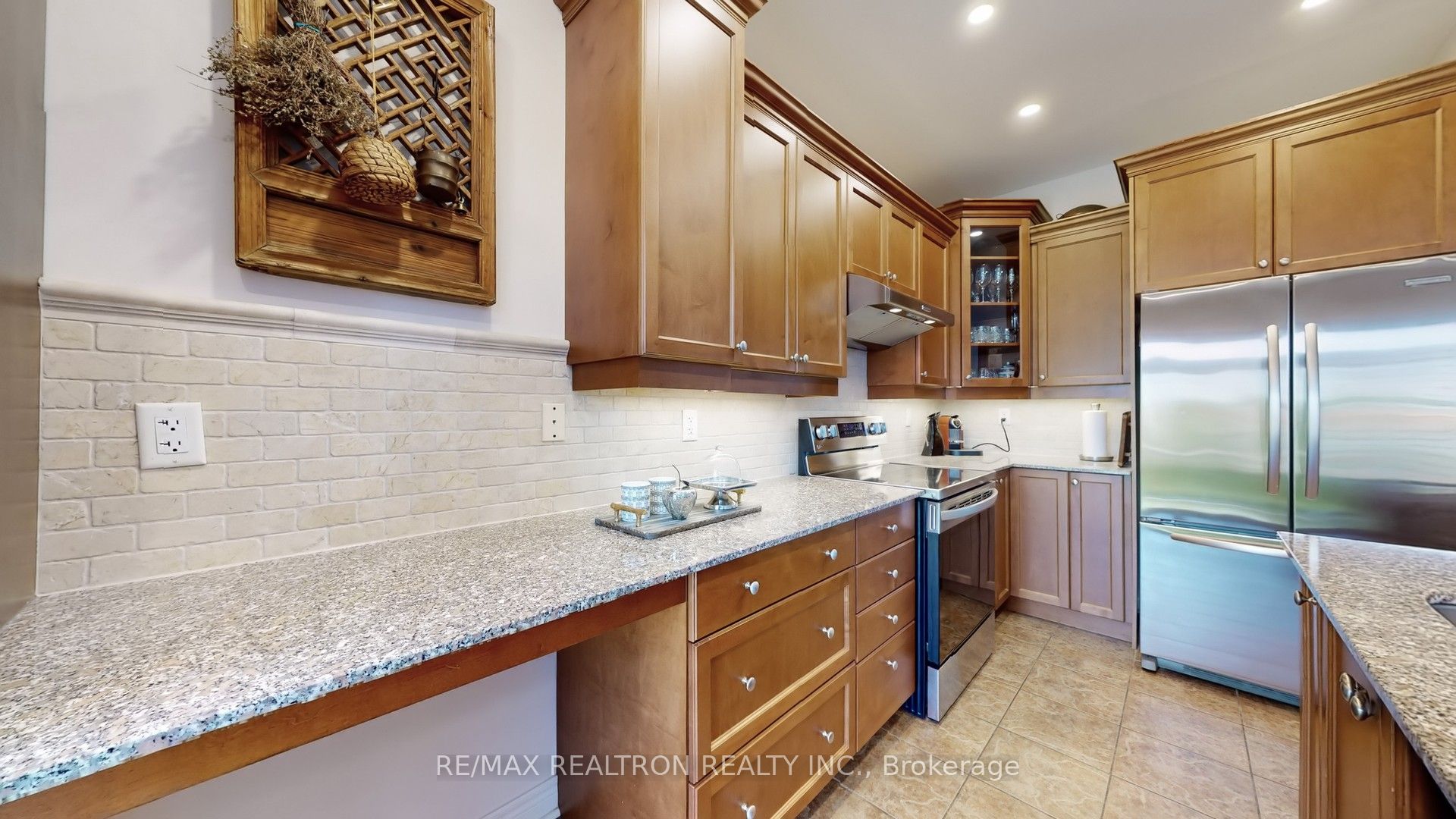 72 Sir Sanford Fleming Way Property Photo 18