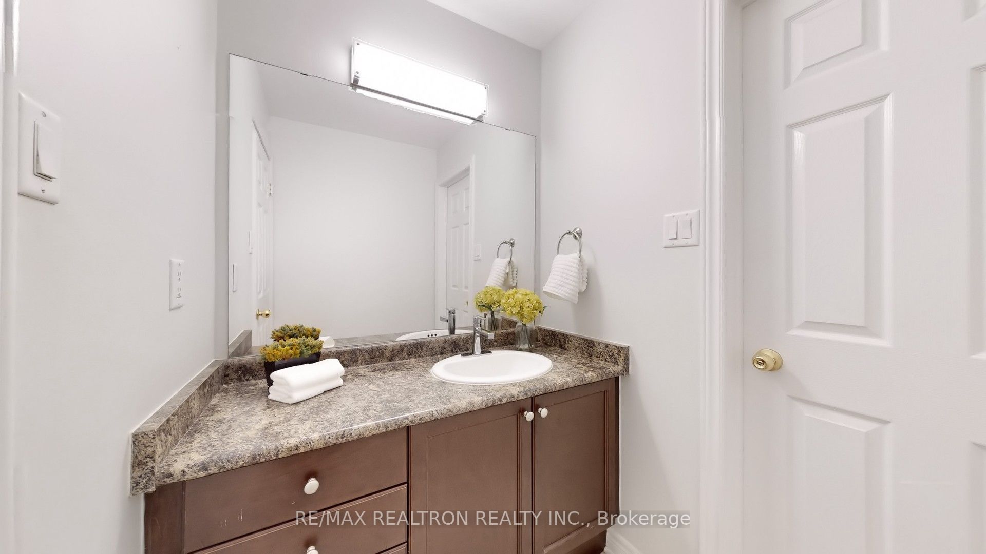 72 Sir Sanford Fleming Way Property Photo 29