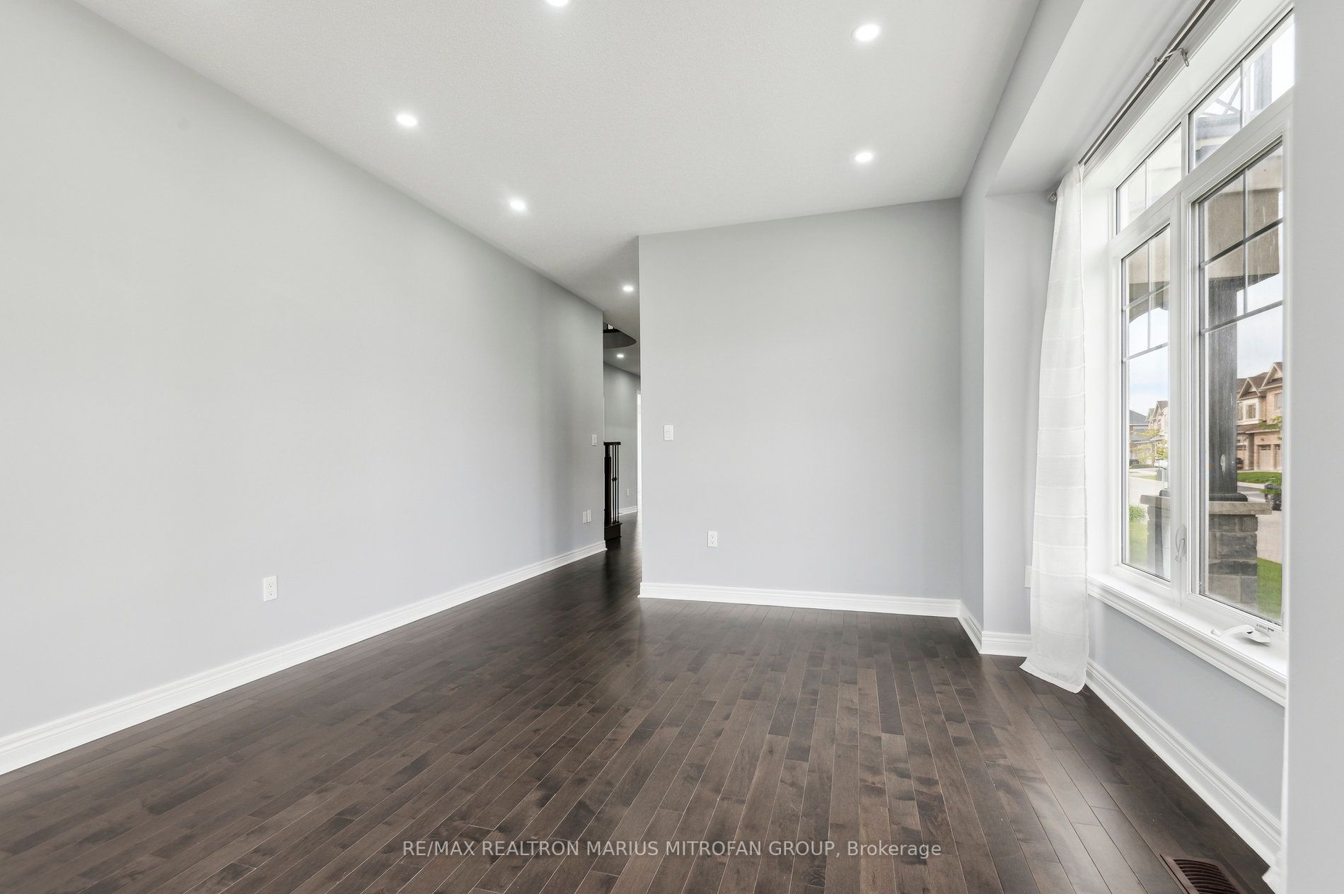227 Inverness Way Property Photo 12