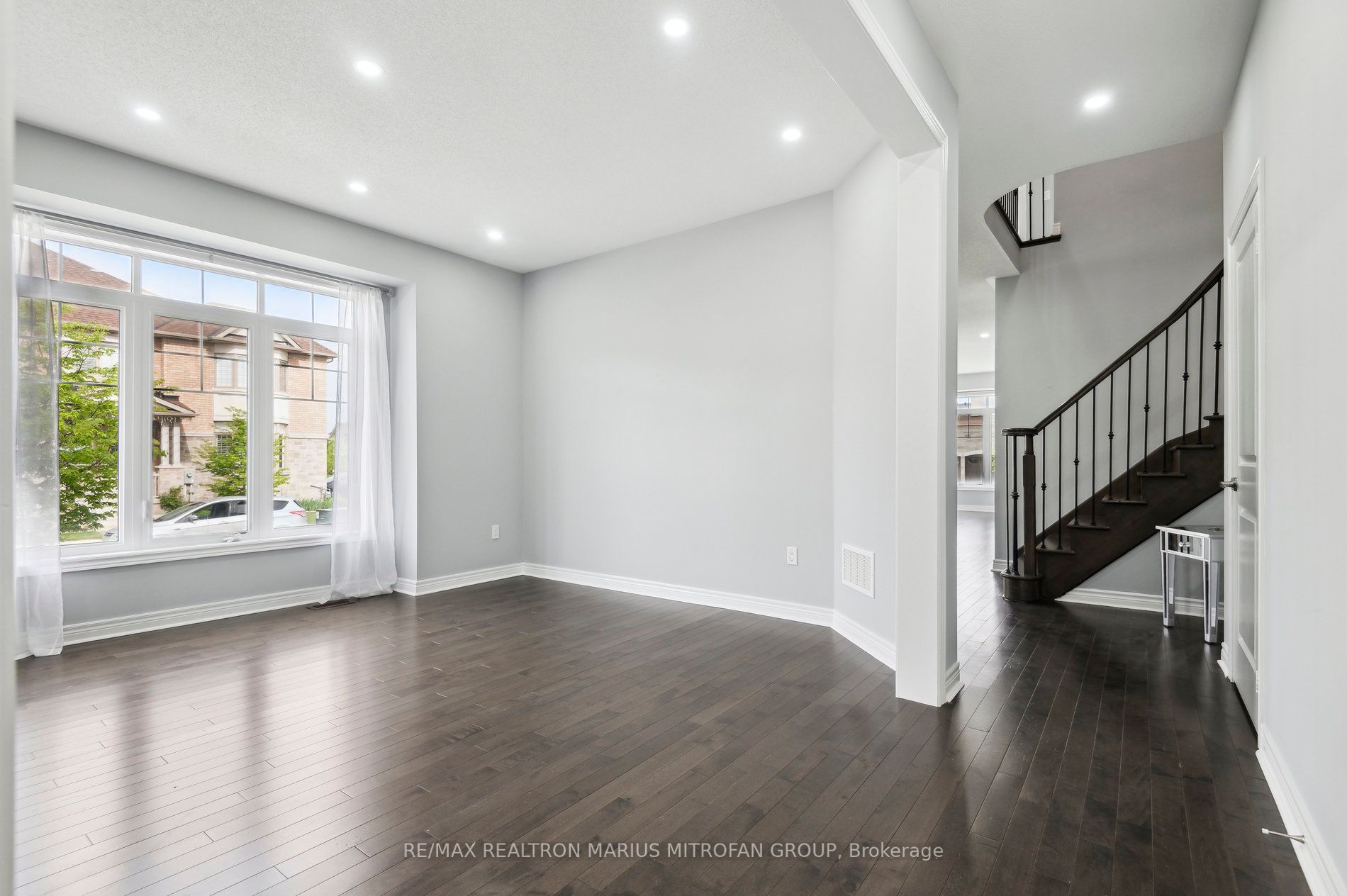227 Inverness Way Property Photo 14