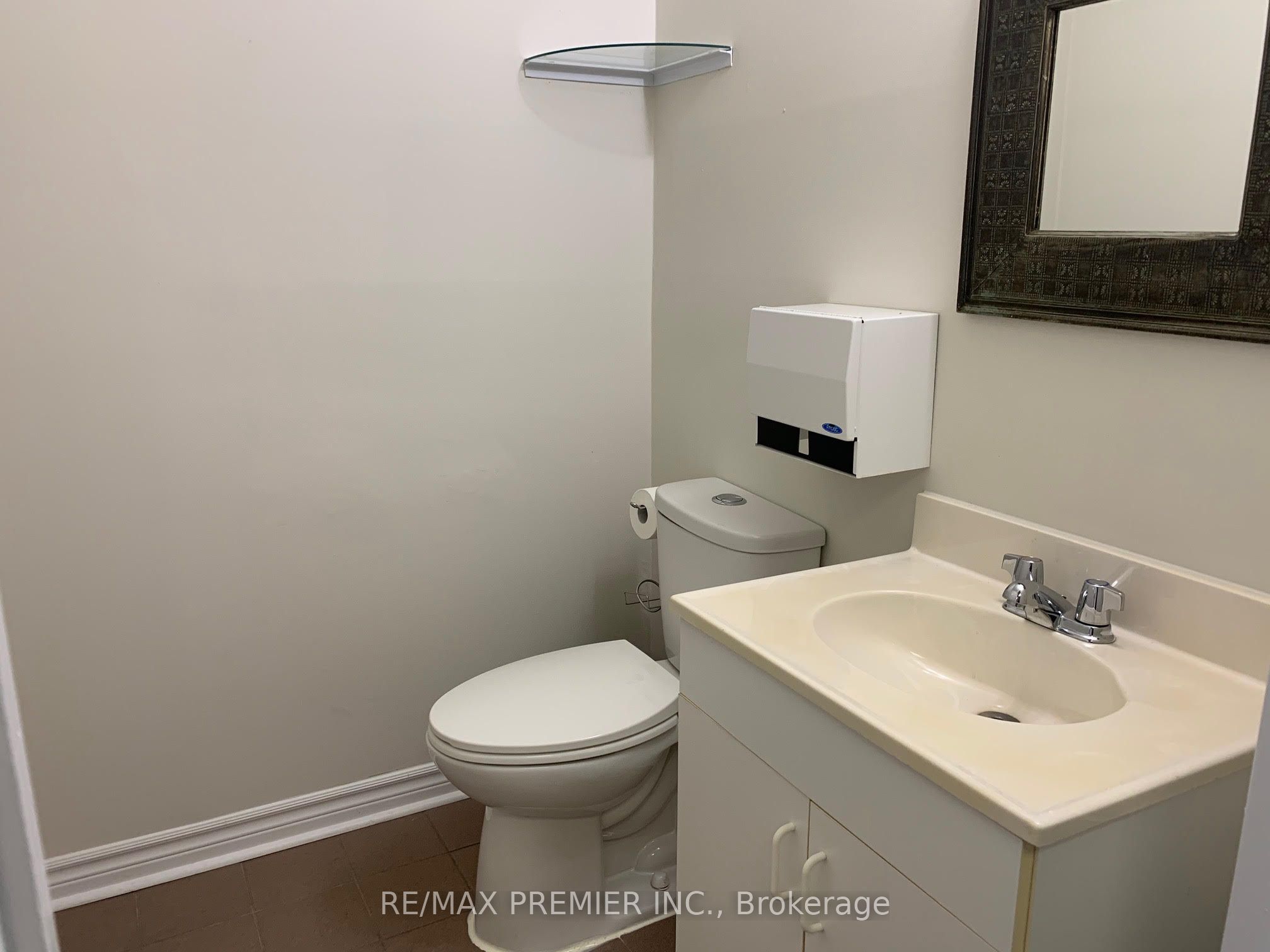 136 Winges Rd Property Photo 3