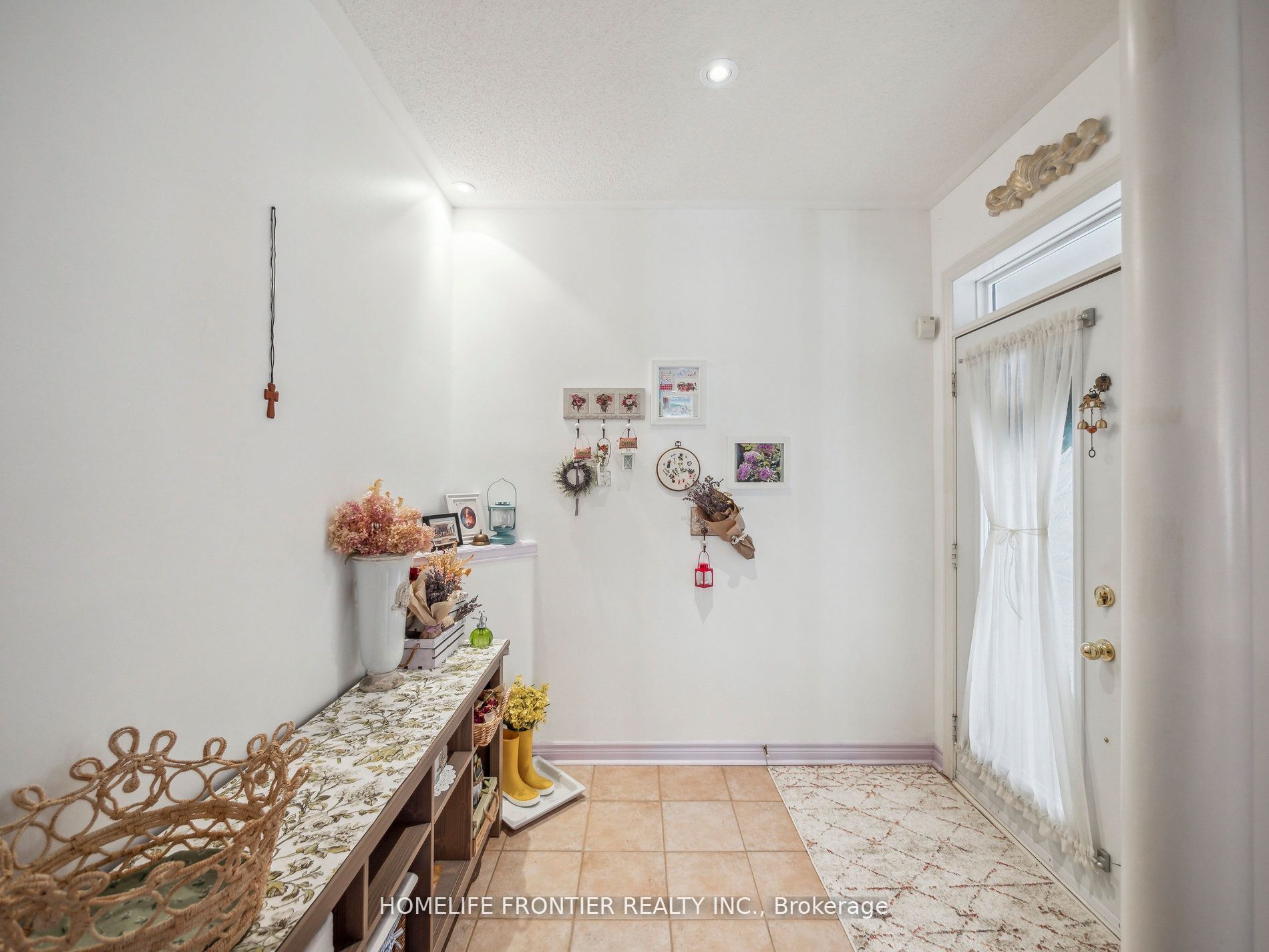 190 Forestwood Street Property Photo 4