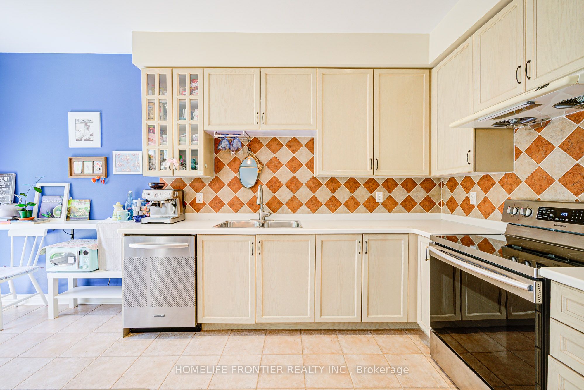 190 Forestwood Street Property Photo 14