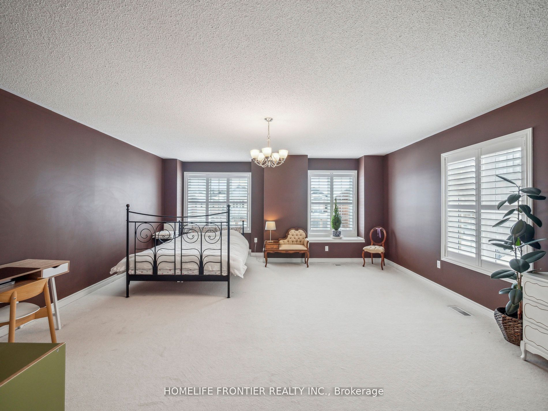 190 Forestwood Street Property Photo 25