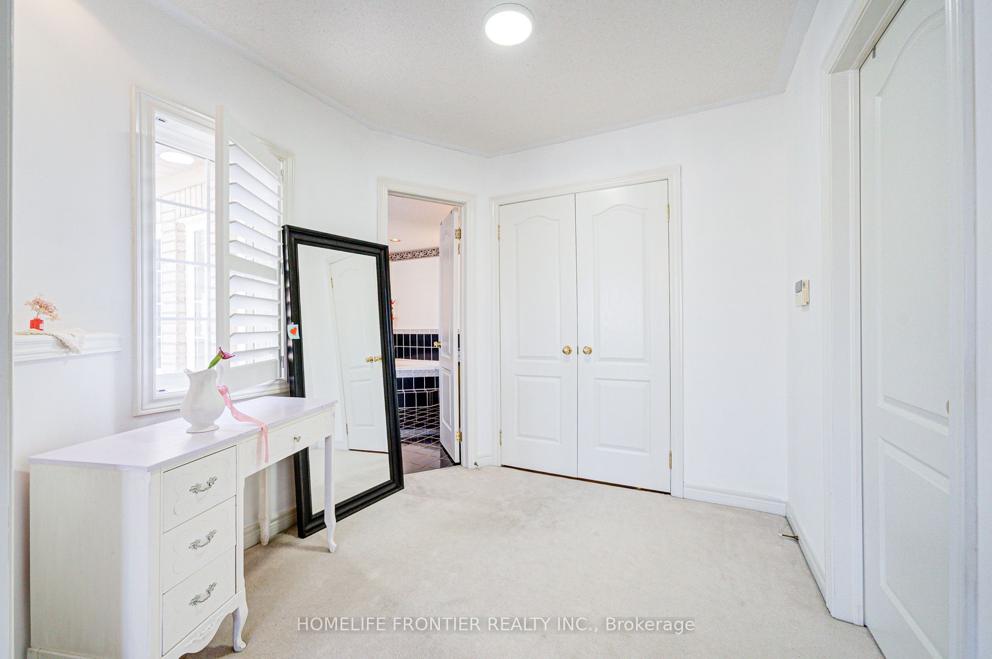 190 Forestwood Street Property Photo 28