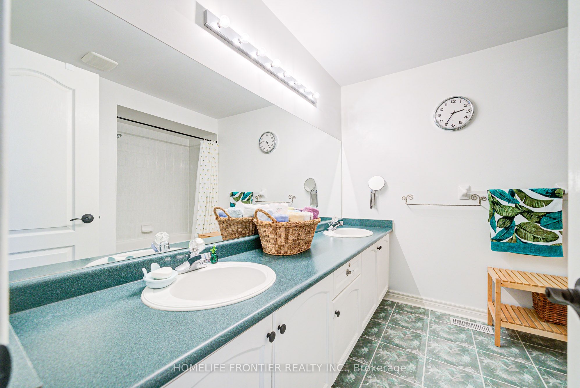 190 Forestwood Street Property Photo 30