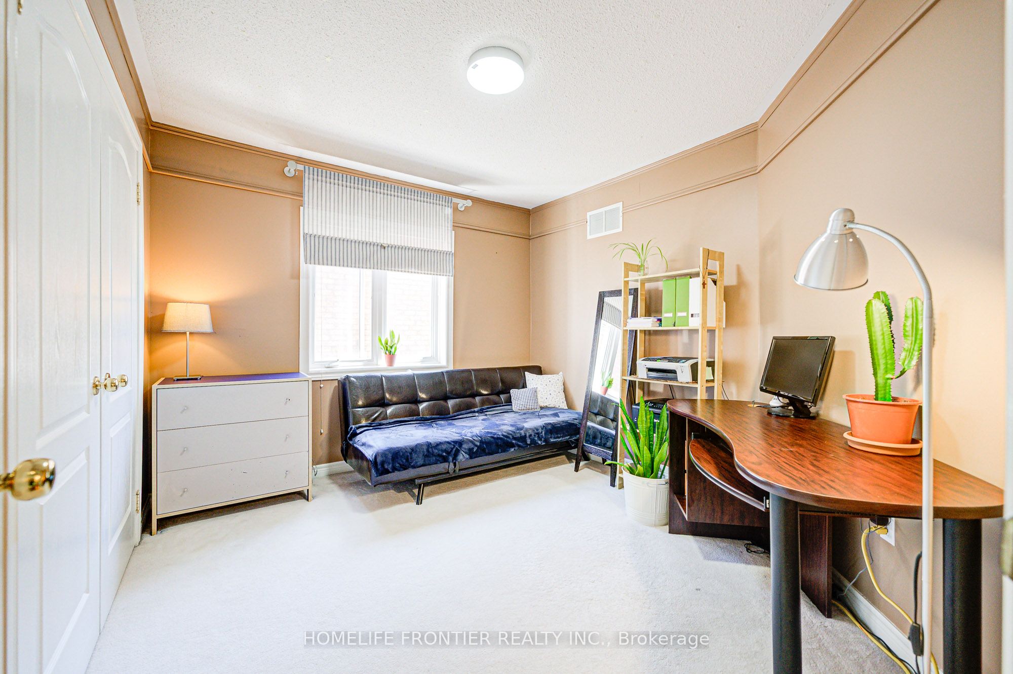 190 Forestwood Street Property Photo 36