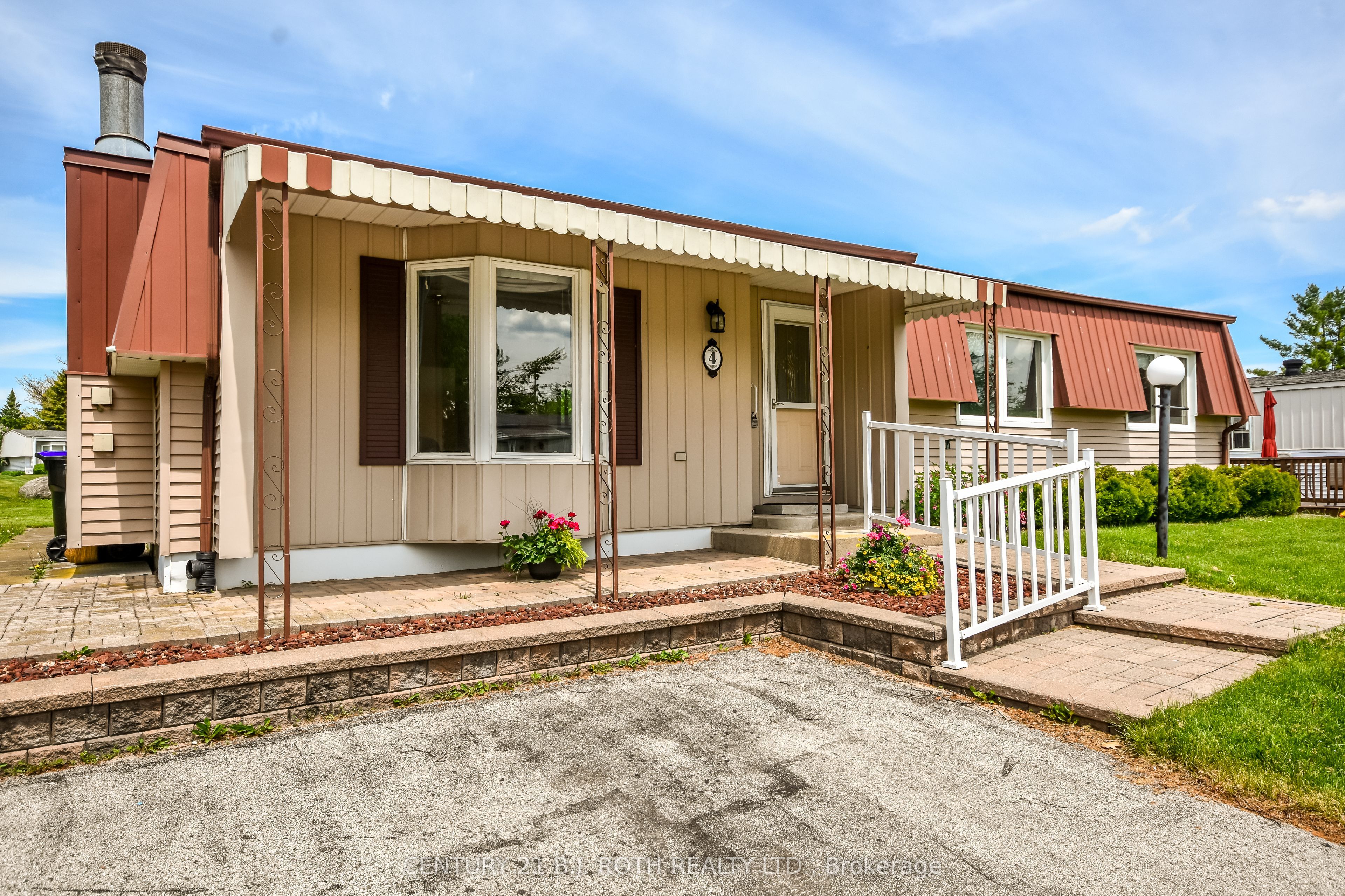 4 Gander Cove Court Property Photo 1