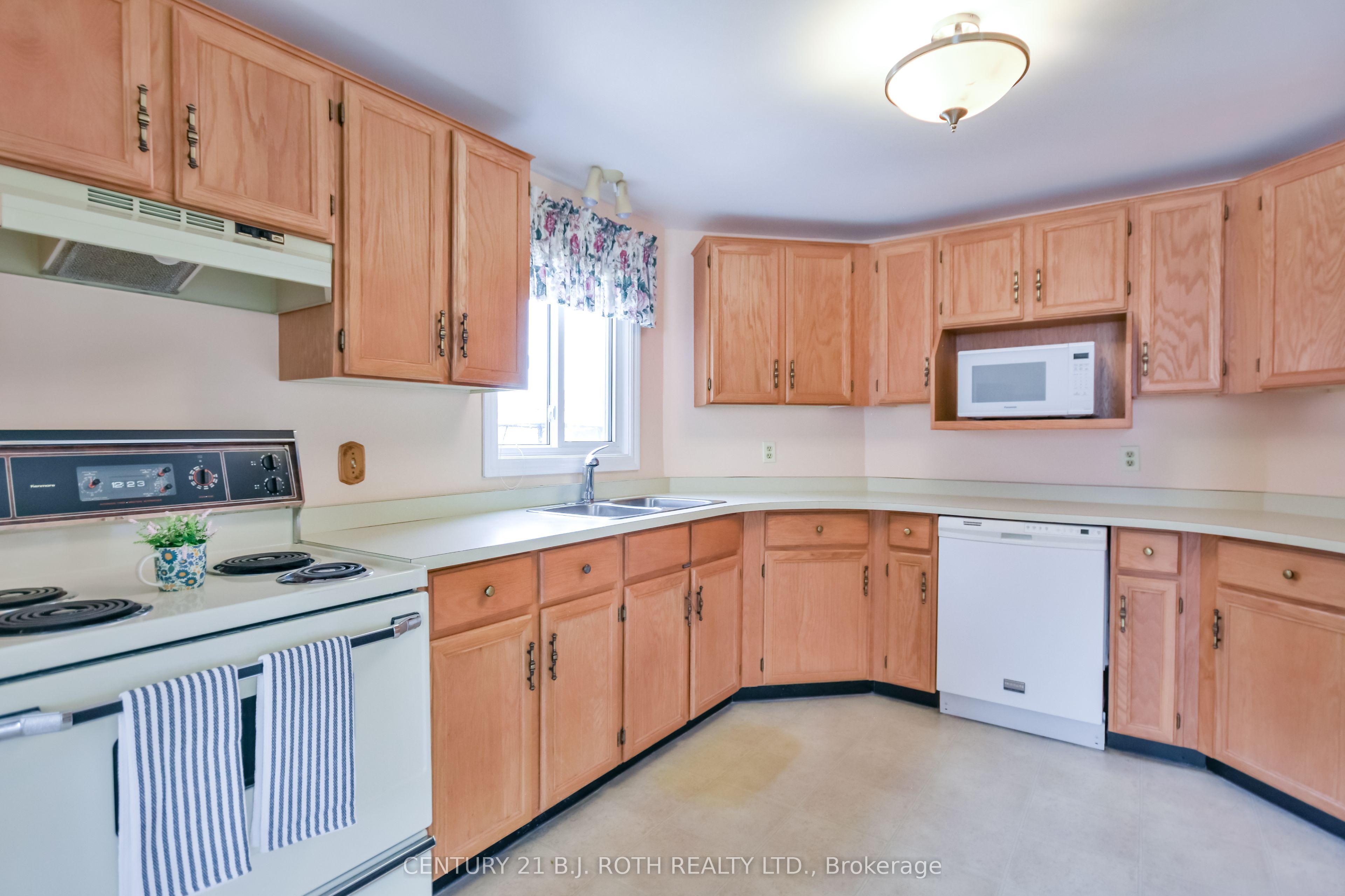 4 Gander Cove Court Property Photo 8