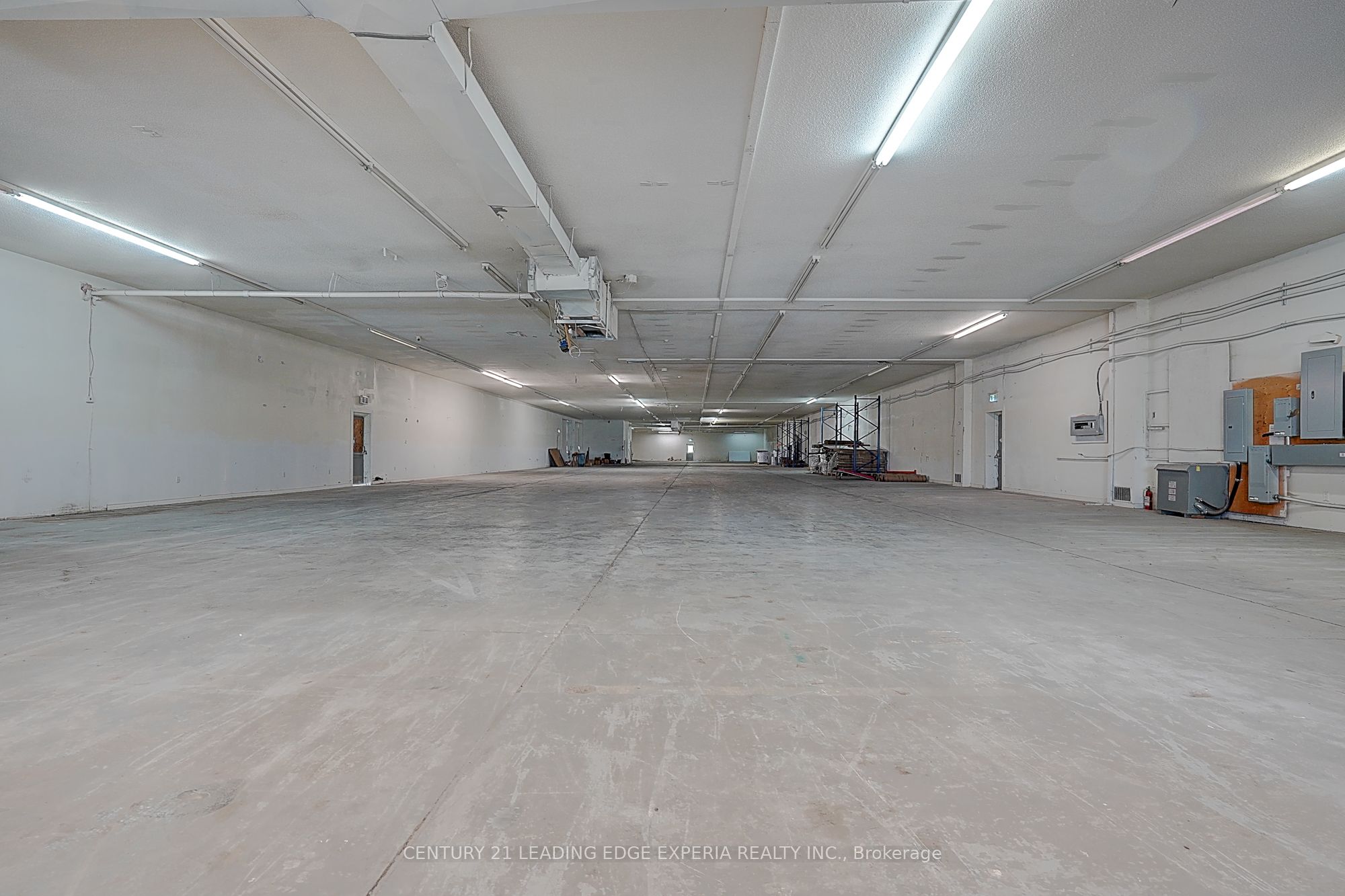 20091 Woodbine Ave Property Photo 10