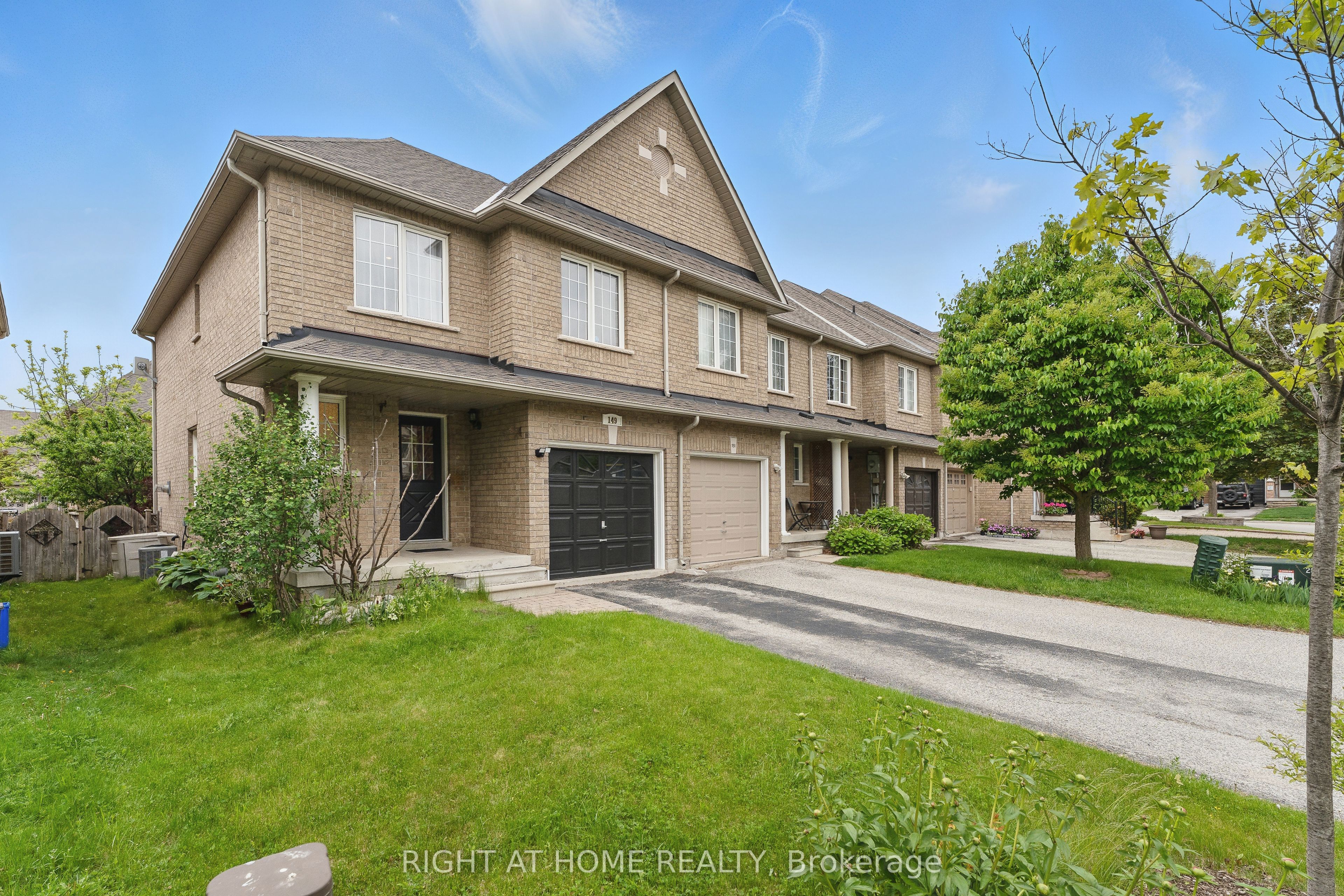 149 Coleridge Drive Property Photo 2