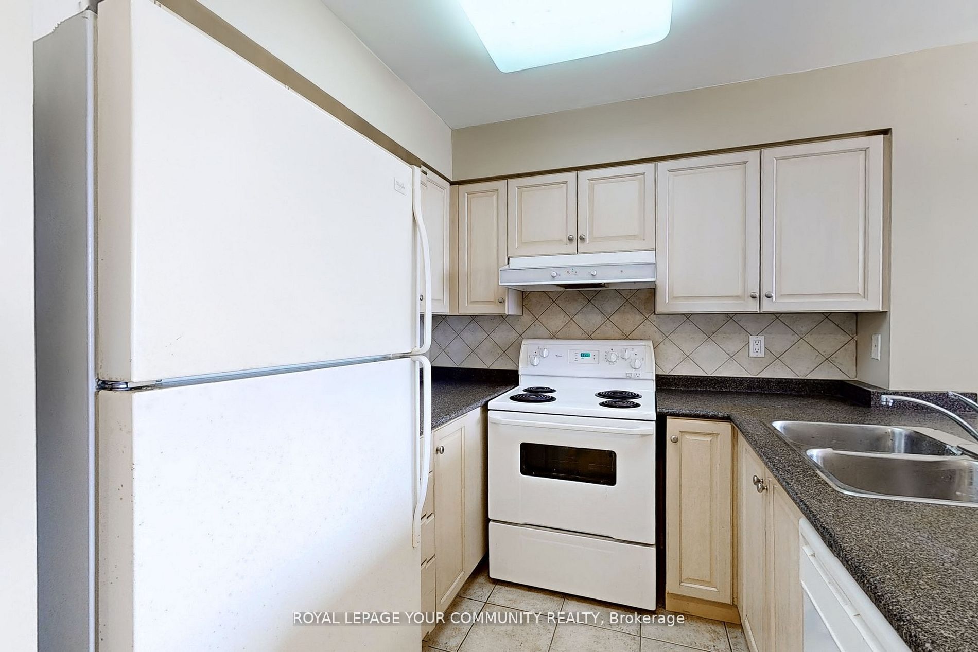 9 Northern Heights Drive 1003 Property Photo 14