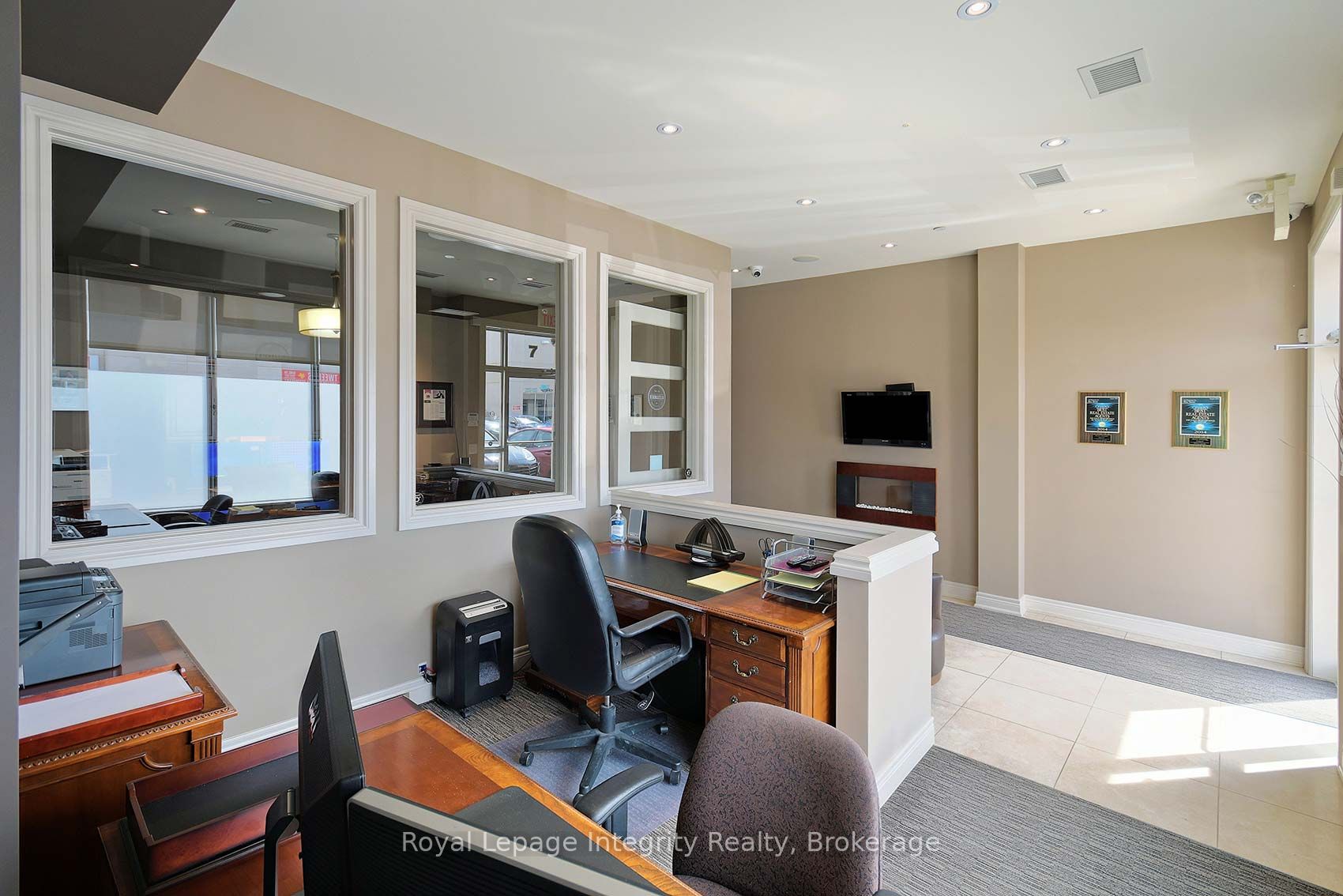 #7 - 16945 Leslie Street Property Photo 5
