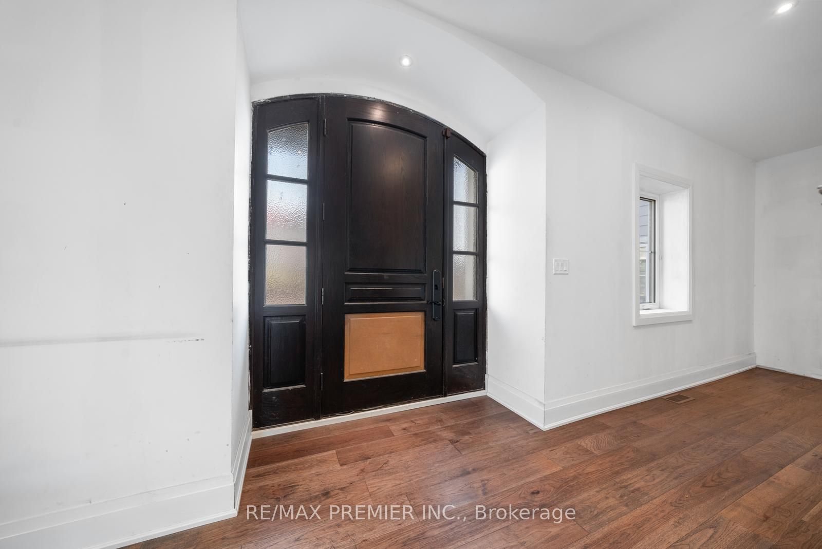 14635 Woodbine Avenue Property Photo 5