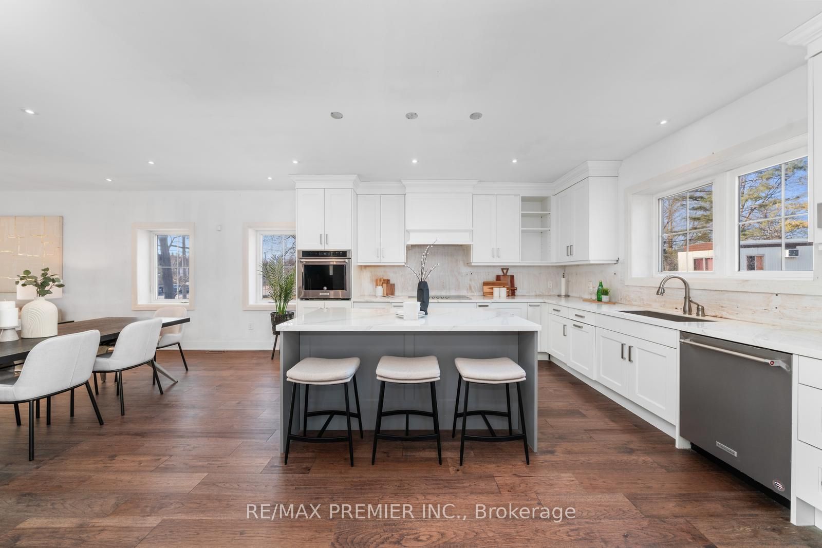 14635 Woodbine Avenue Property Photo 14