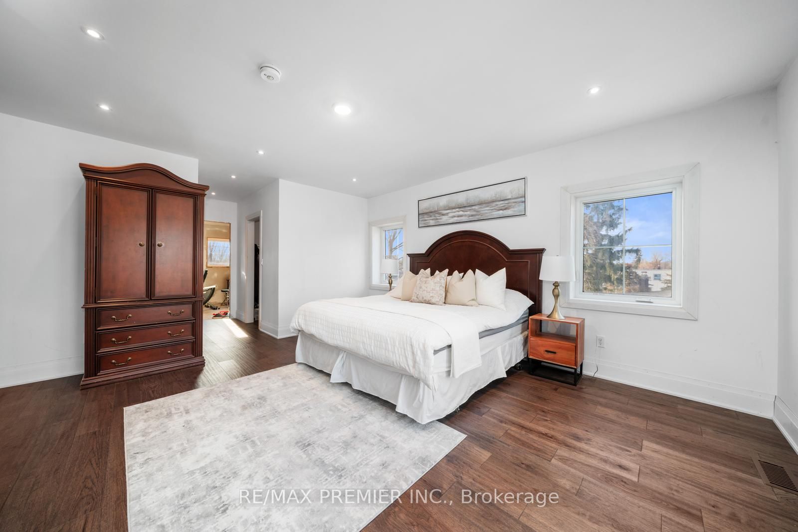 14635 Woodbine Avenue Property Photo 22