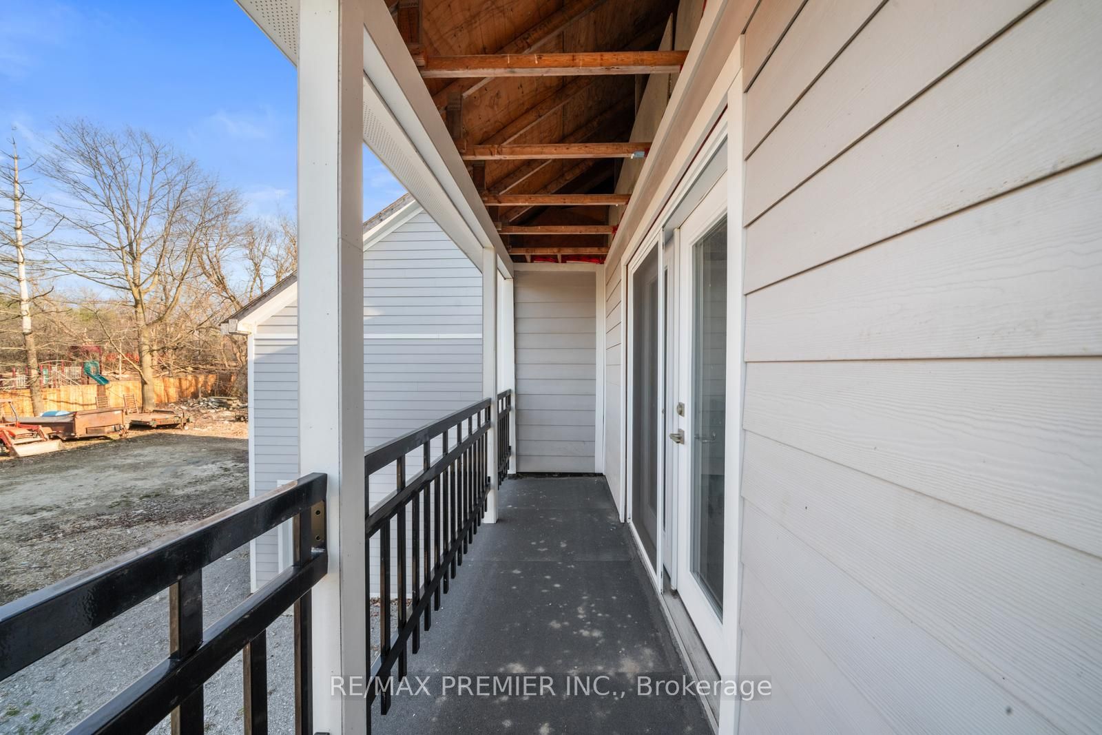 14635 Woodbine Avenue Property Photo 23