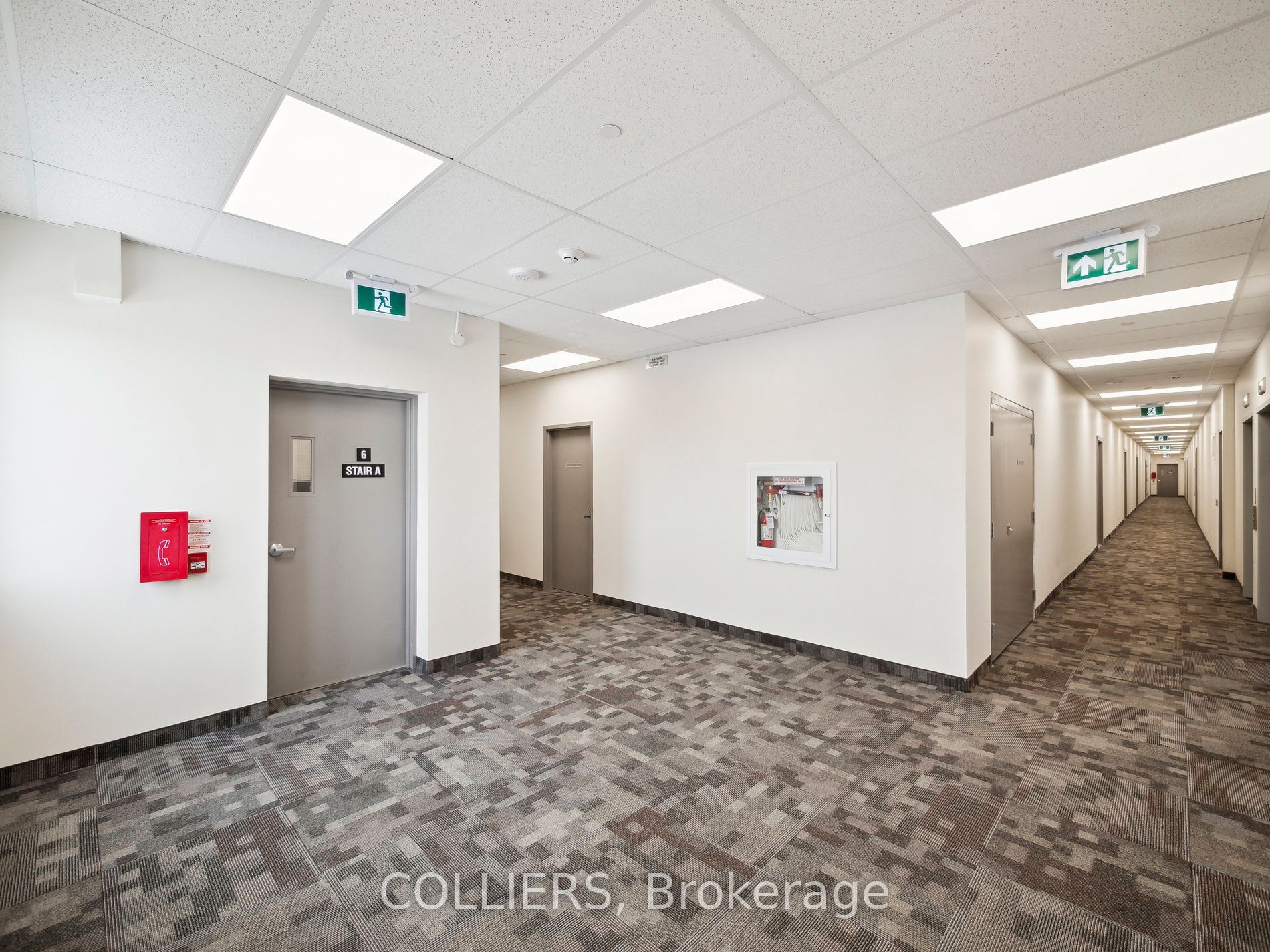 13042 Yonge St Property Photo 6